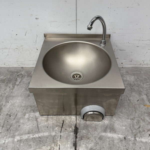 Stainless steel sink with knee control 40 x 40 cm Catering