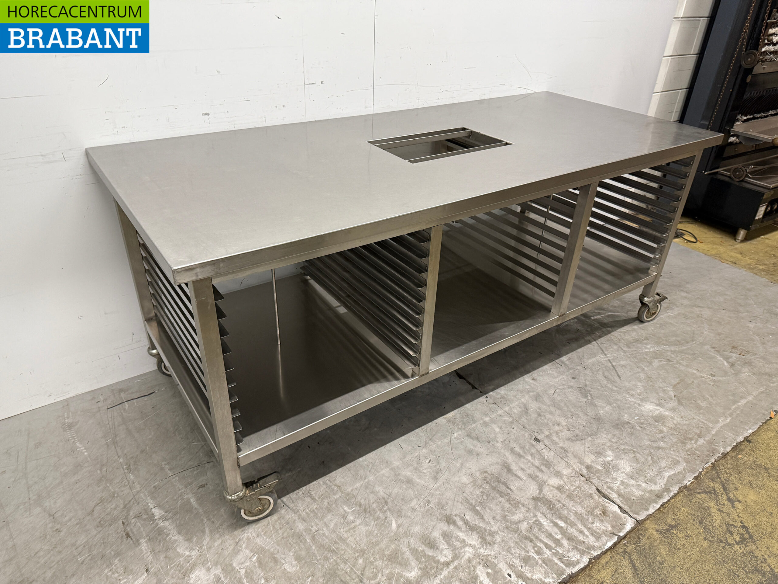 Stainless Steel Mobile Worktable 210 x 90 x 89.5 cm Catering - Image 2