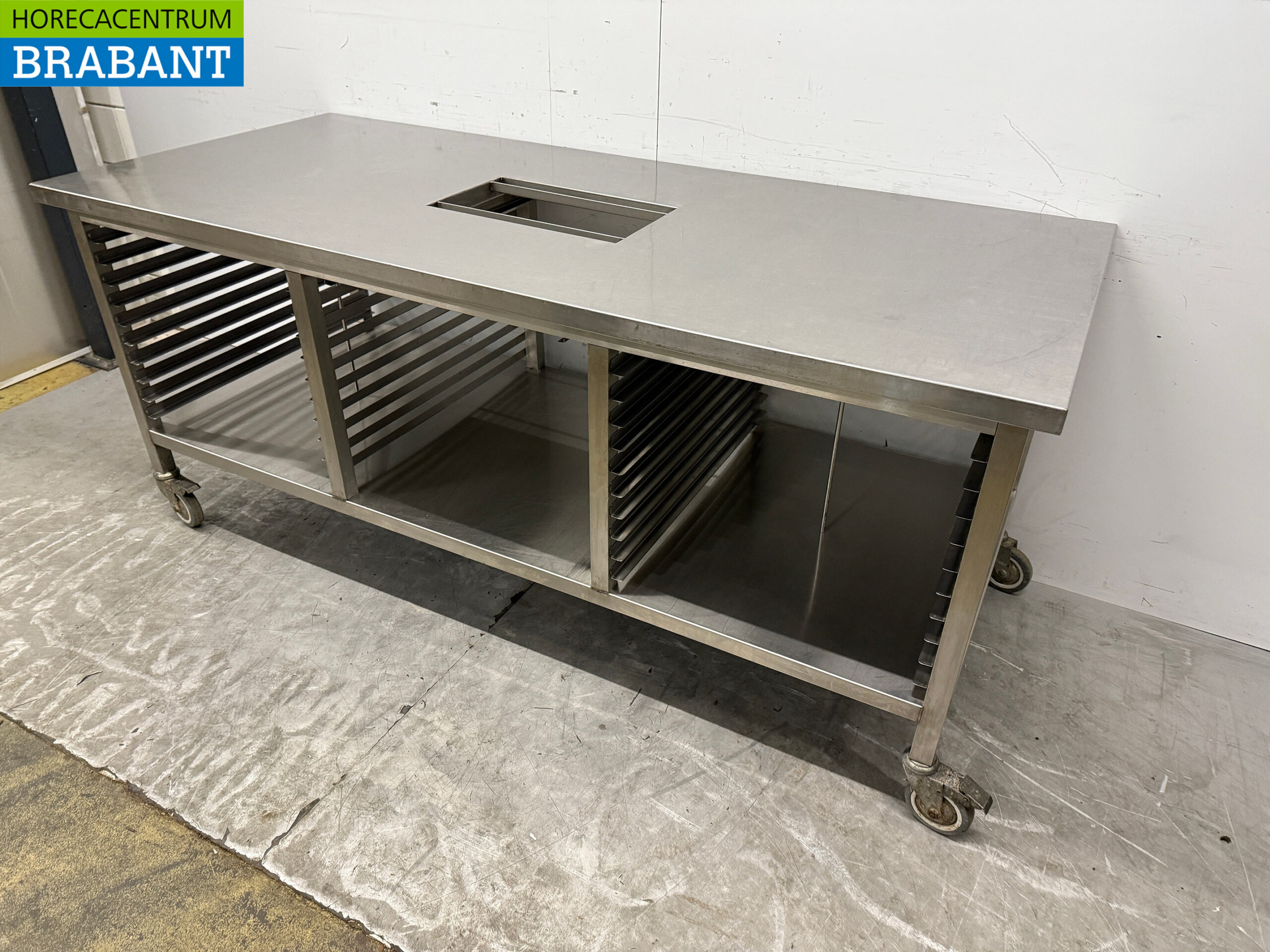 Stainless Steel Mobile Worktable 210 x 90 x 89.5 cm Catering - Image 3