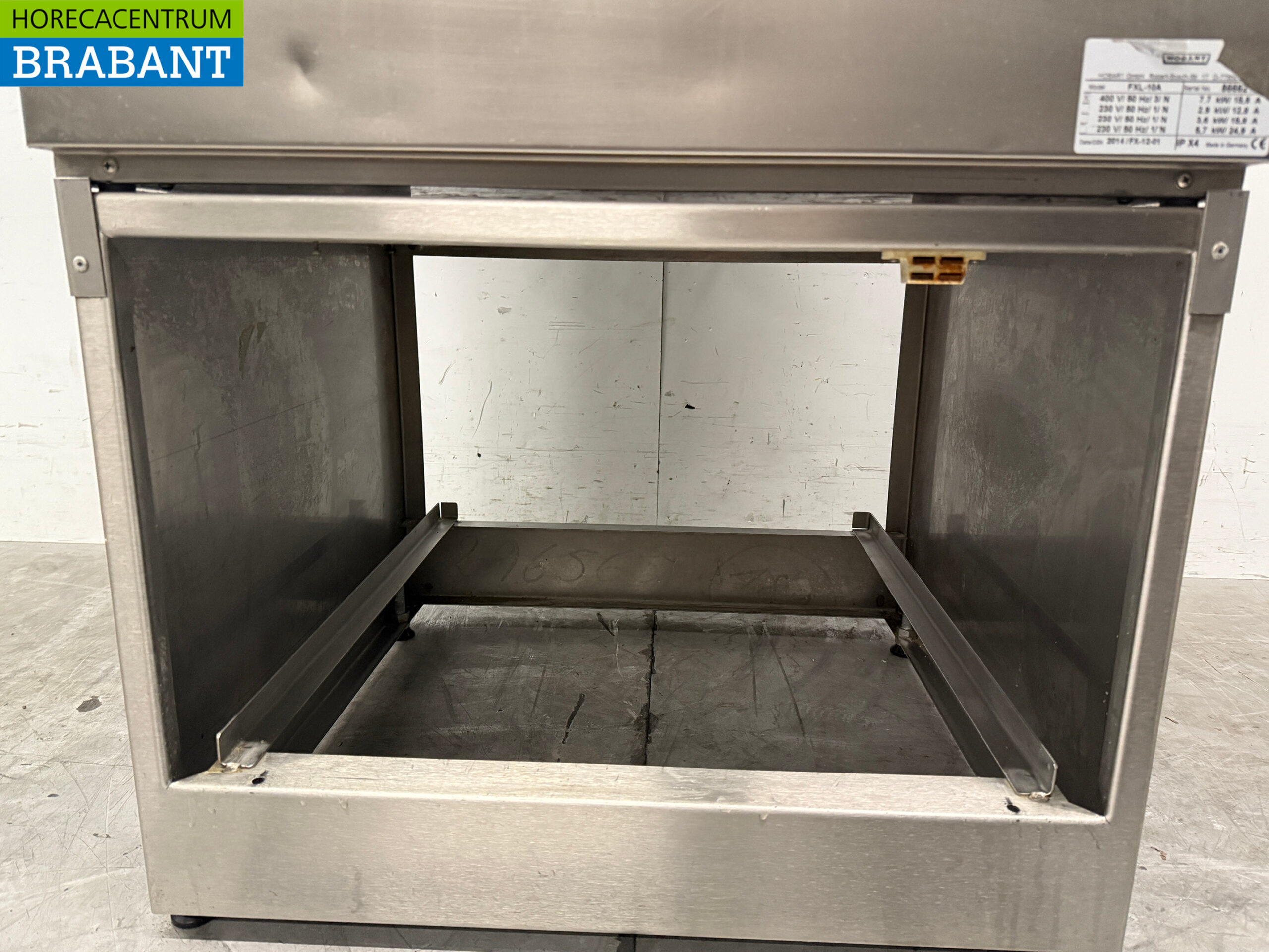 Stainless steel Hobart Dishwasher with base and drain pump 400V catering - Image 6