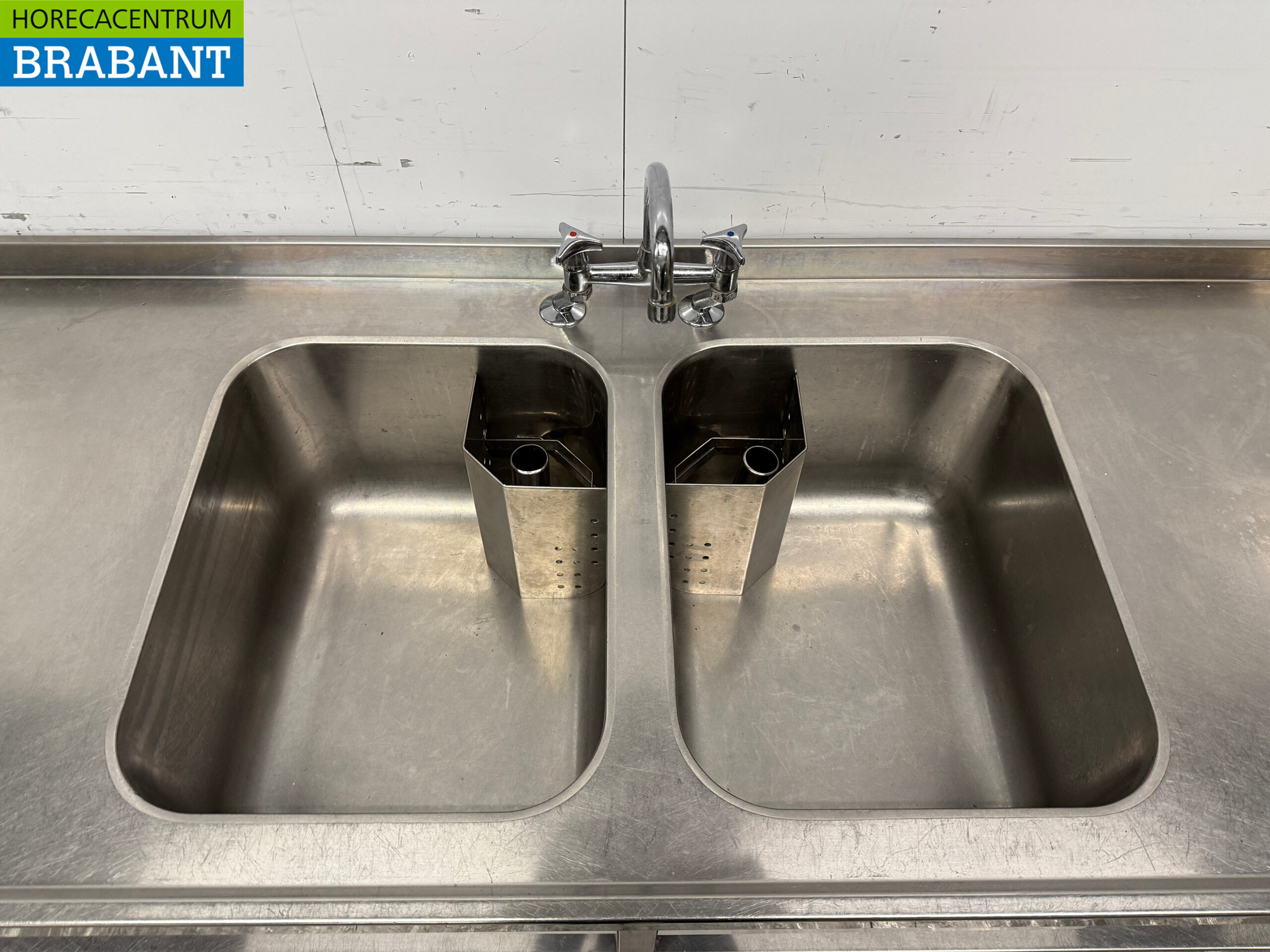 Stainless steel Sink Table Double Sinks 250 x 80 x 89.5 cm Catering - Image 4
