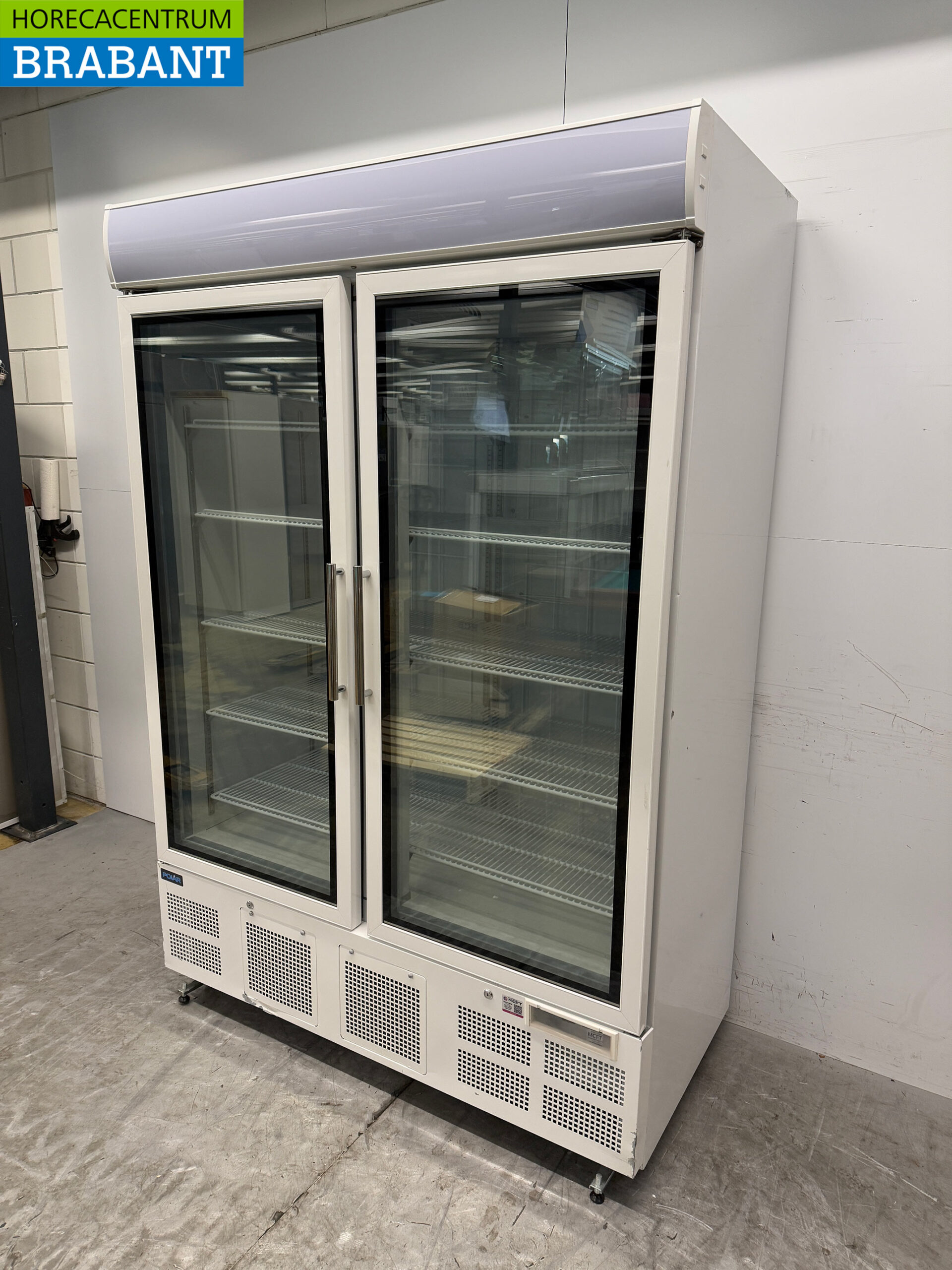 Polar Glass door freezer cabinet Freezer cabinet with glass doors 920 liters 230V Horeca - Image 2