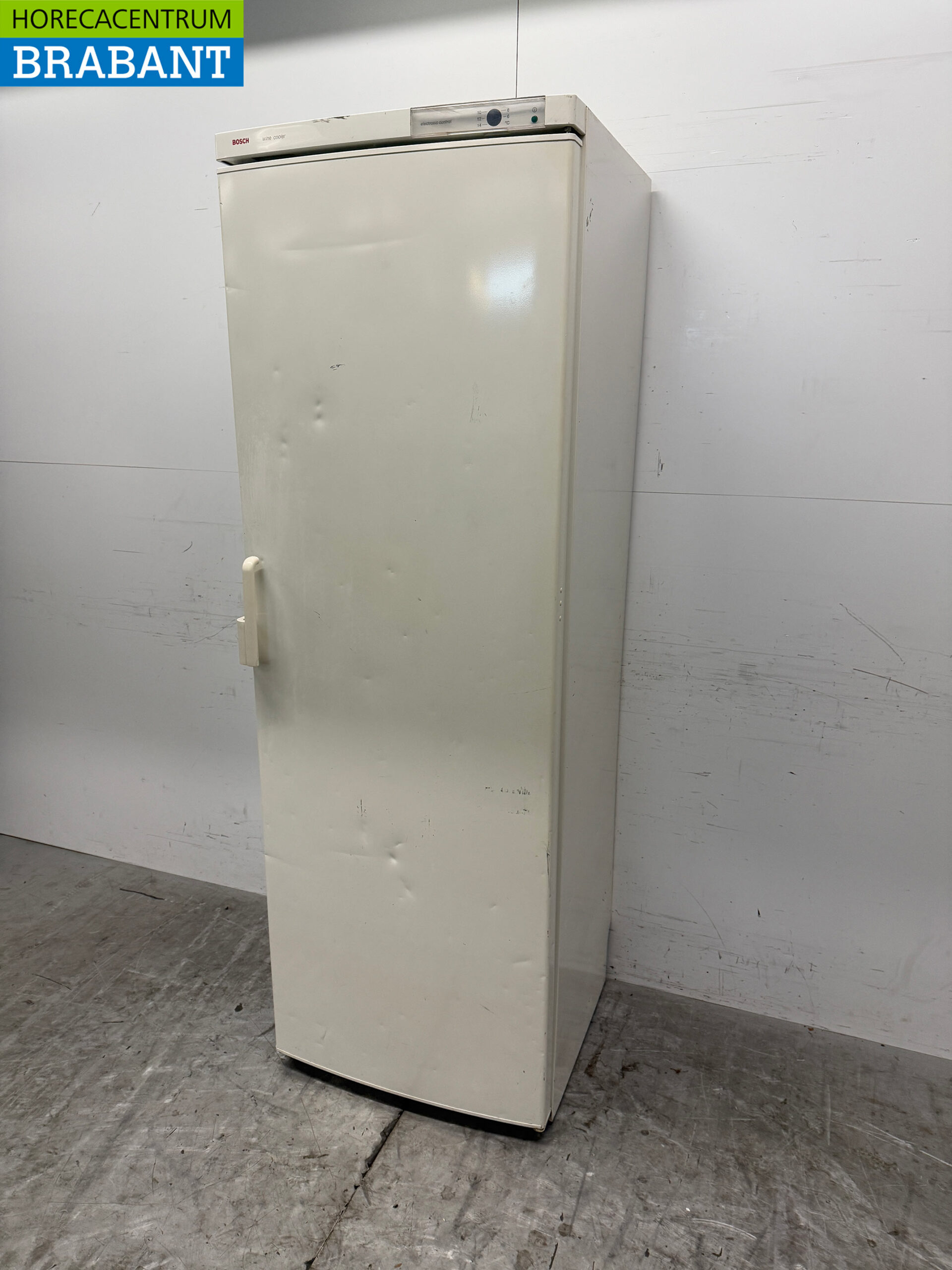 Bosch Wine Refrigerator 230V Catering - Image 2