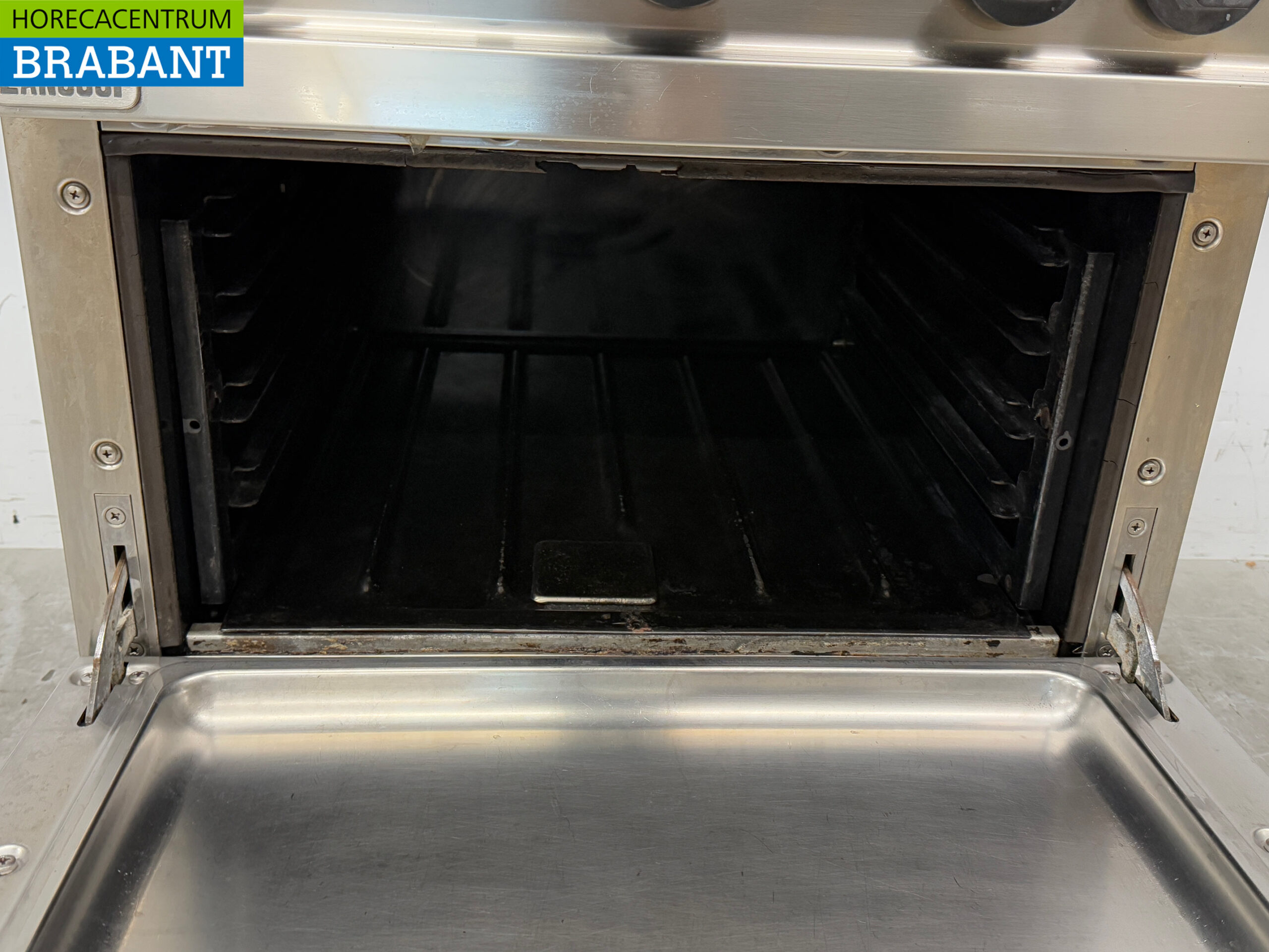 Stainless steel Zanussi 2 Burner Stove with Cookthrough and Oven 3 x 2/1 GN GAS Catering - Image 6