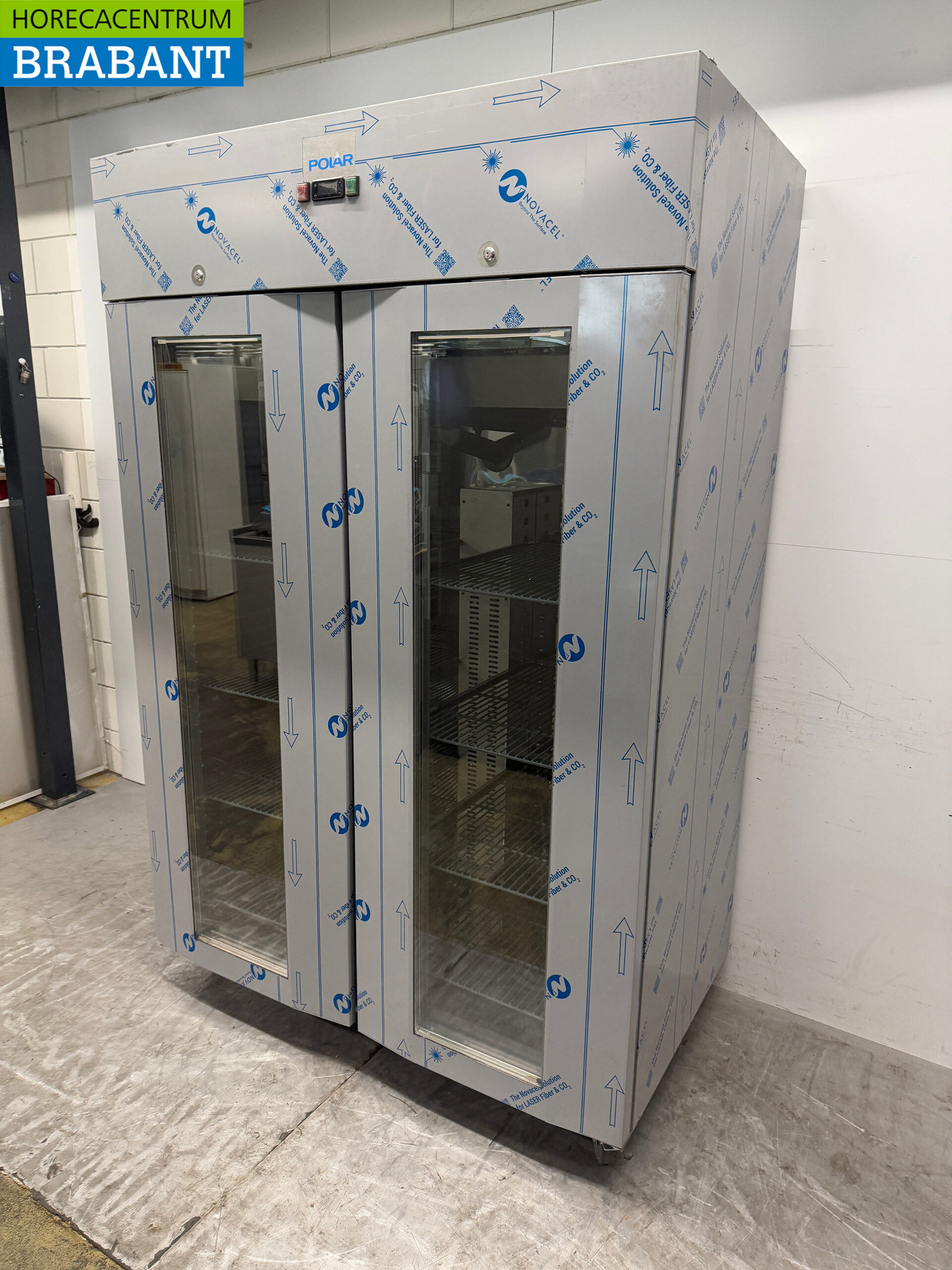 Stainless steel Polar Mobile Double Door Glass Door Freezer 1400 liters 230V Horeca - Image 2