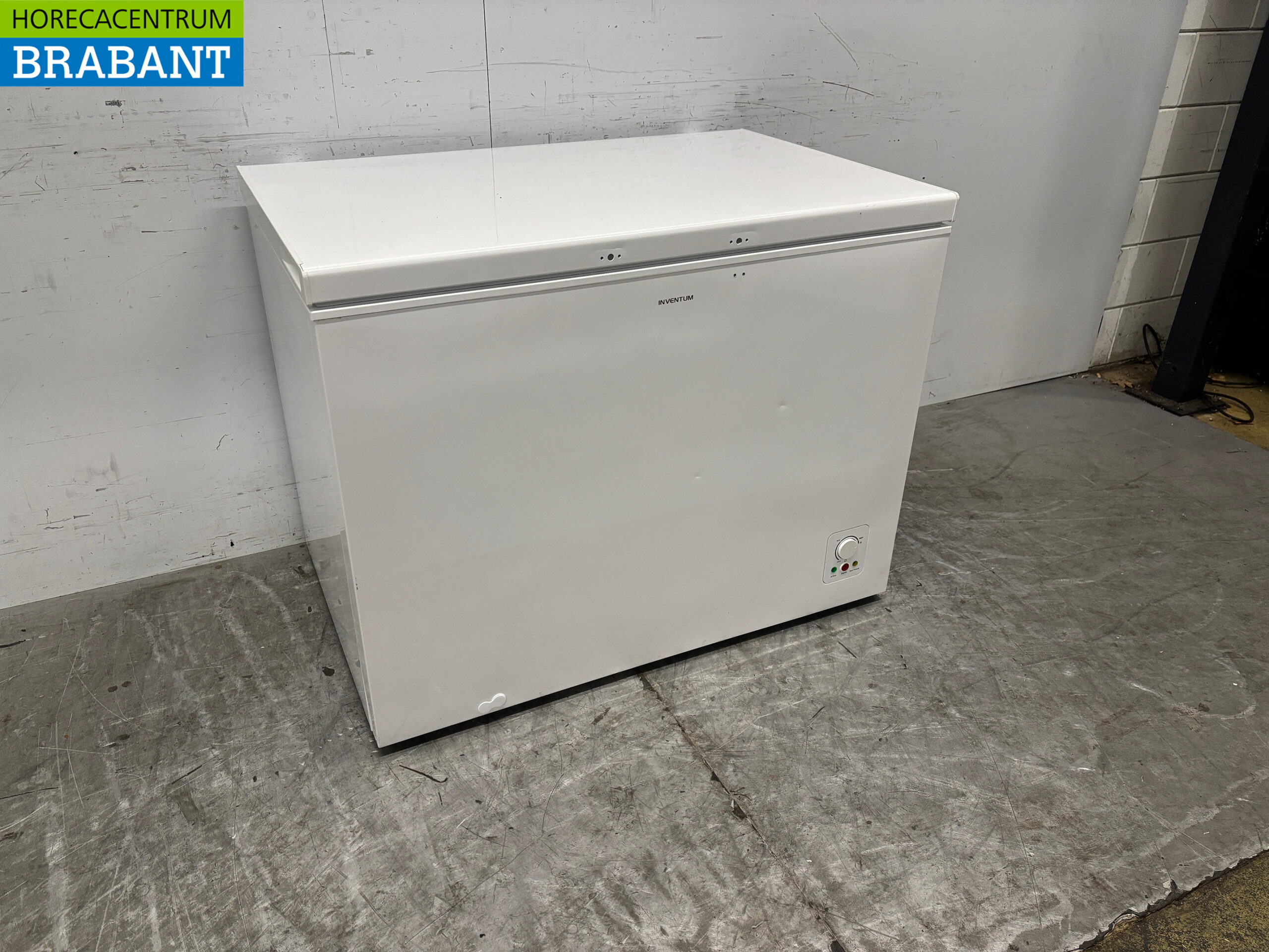 Inventum Freezer Chest Freezer With Folding Lid 304 liters 230V Horeca - Image 2
