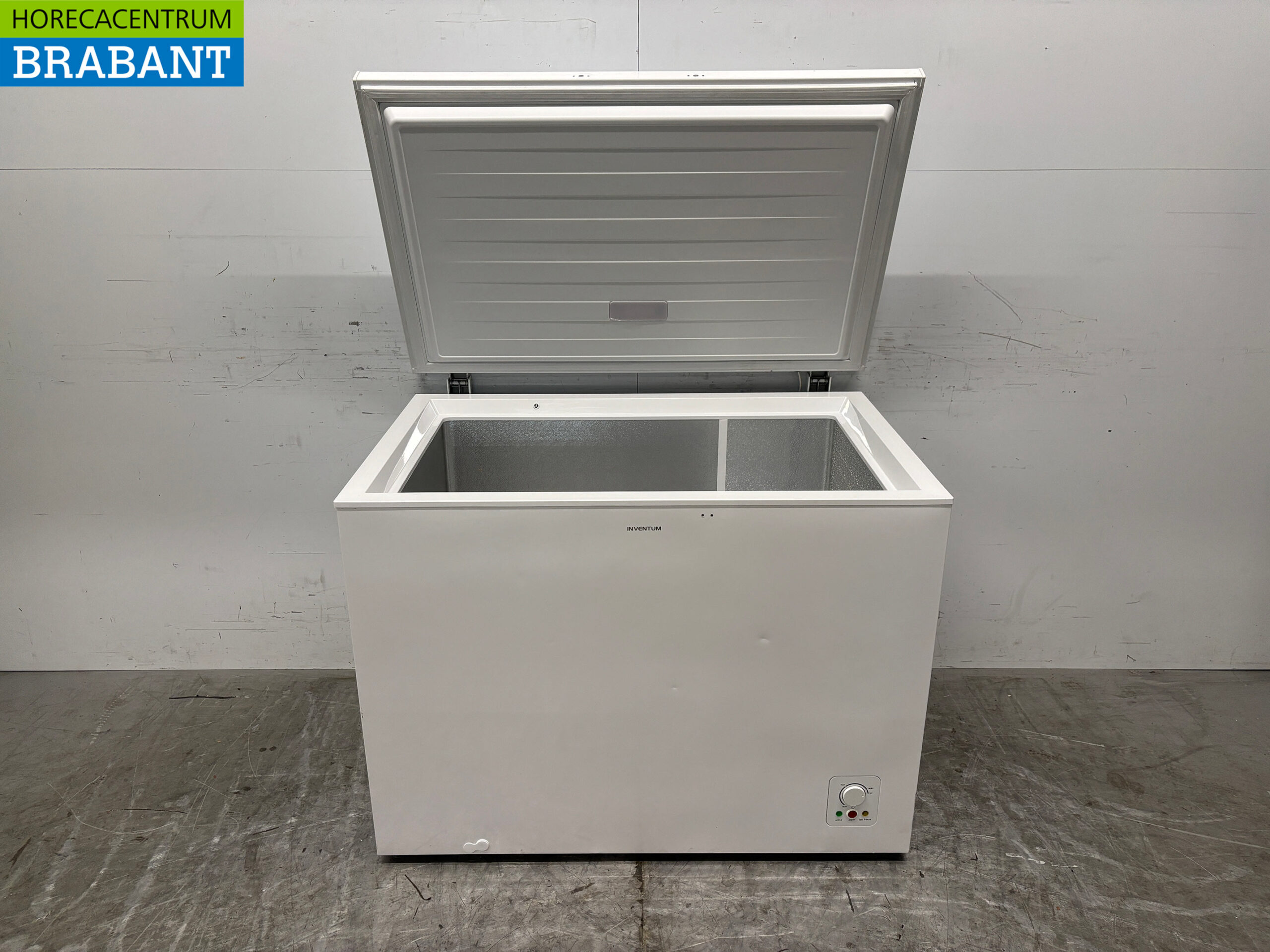Inventum Freezer Chest Freezer With Folding Lid 304 liters 230V Horeca - Image 4