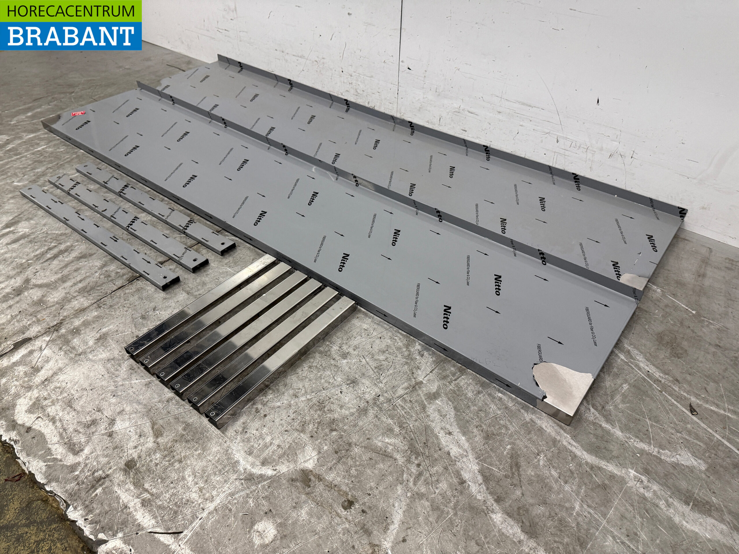 Stainless steel Double Wall Shelf 200 x 40 cm Horeca - Image 2