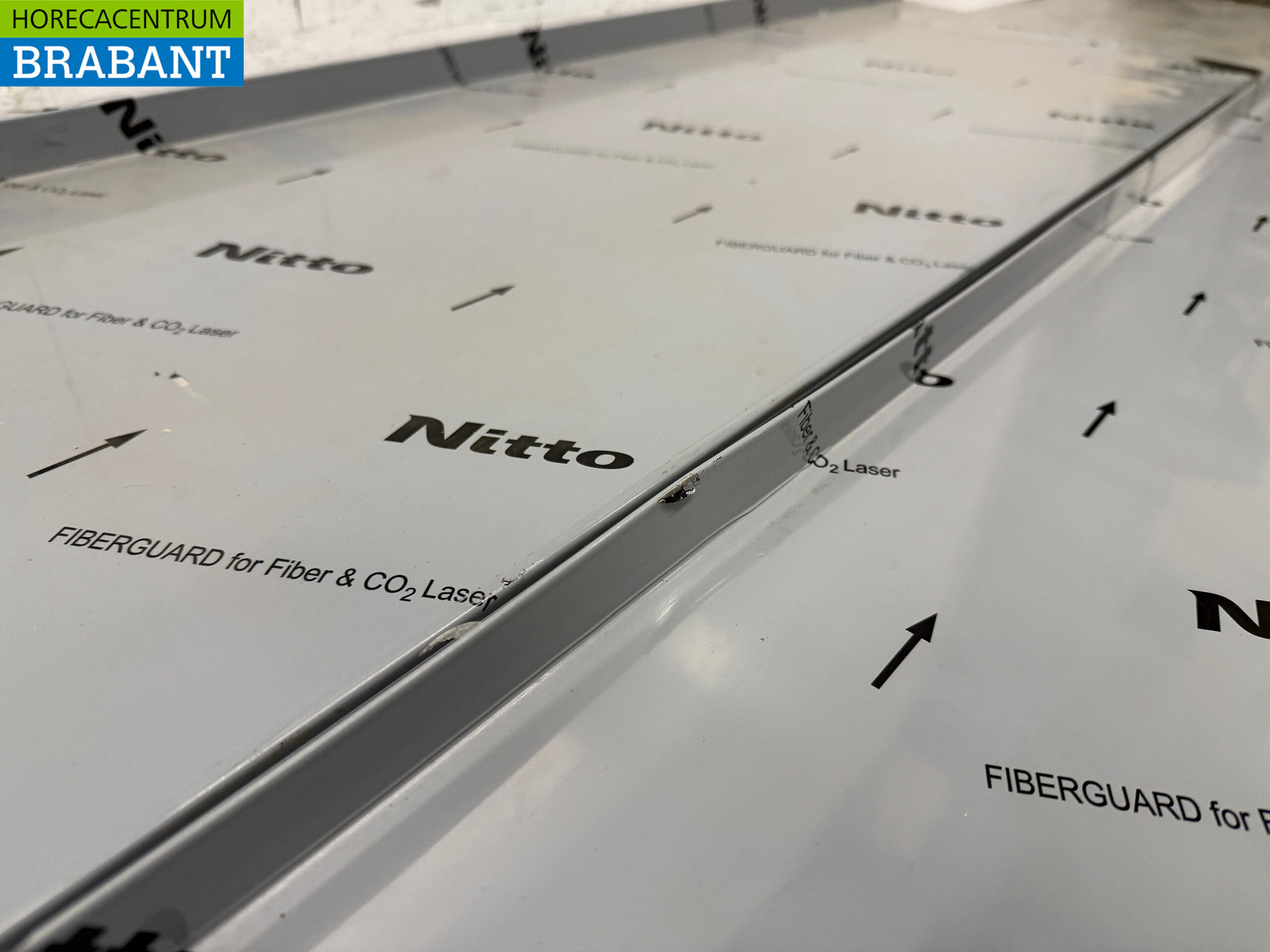 Stainless steel Double Wall Shelf 200 x 40 cm Horeca - Image 4