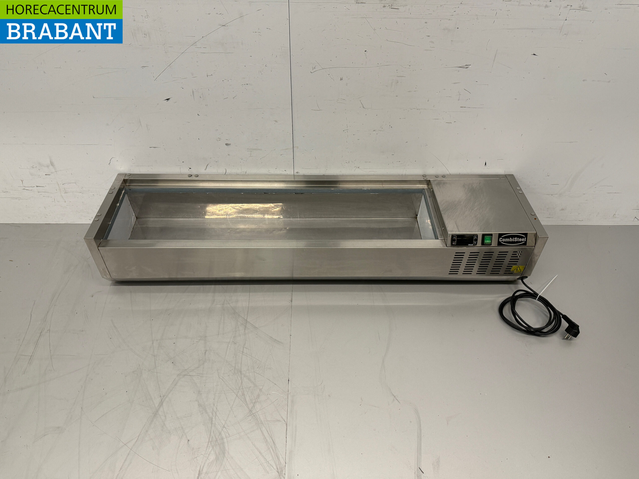 Stainless steel Combisteel Saladiere 6 x 1/4 GN 140 cm 230V Horeca