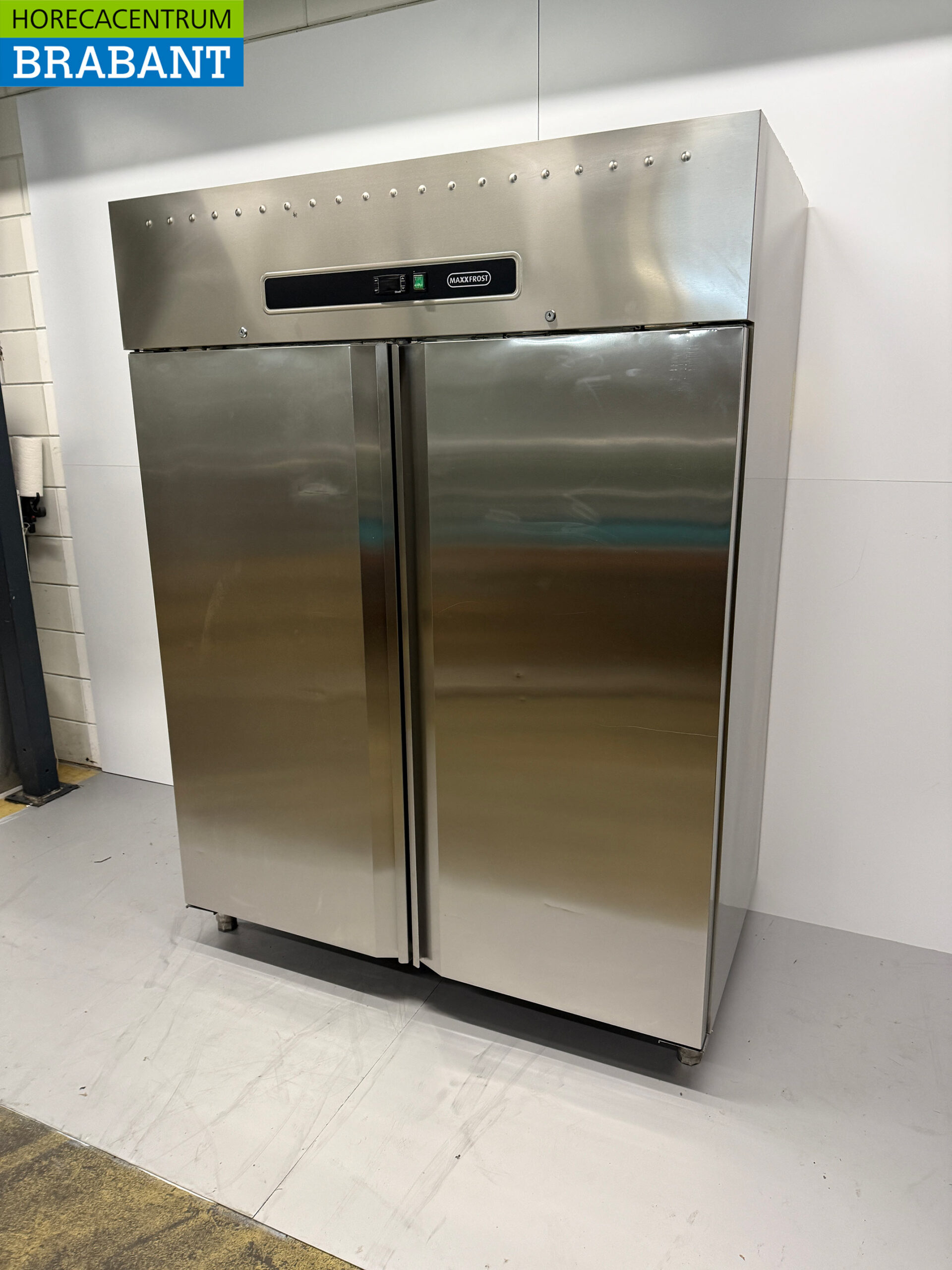 Stainless steel Maxxfrost Double Door Freezer 1300 liters 230V Horeca - Image 2