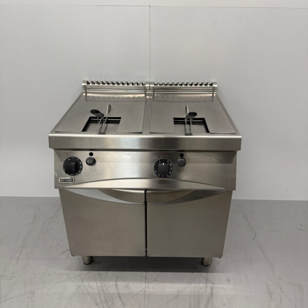 Stainless steel Zanussi Double Fryer 2 x 10 liter GAS Catering