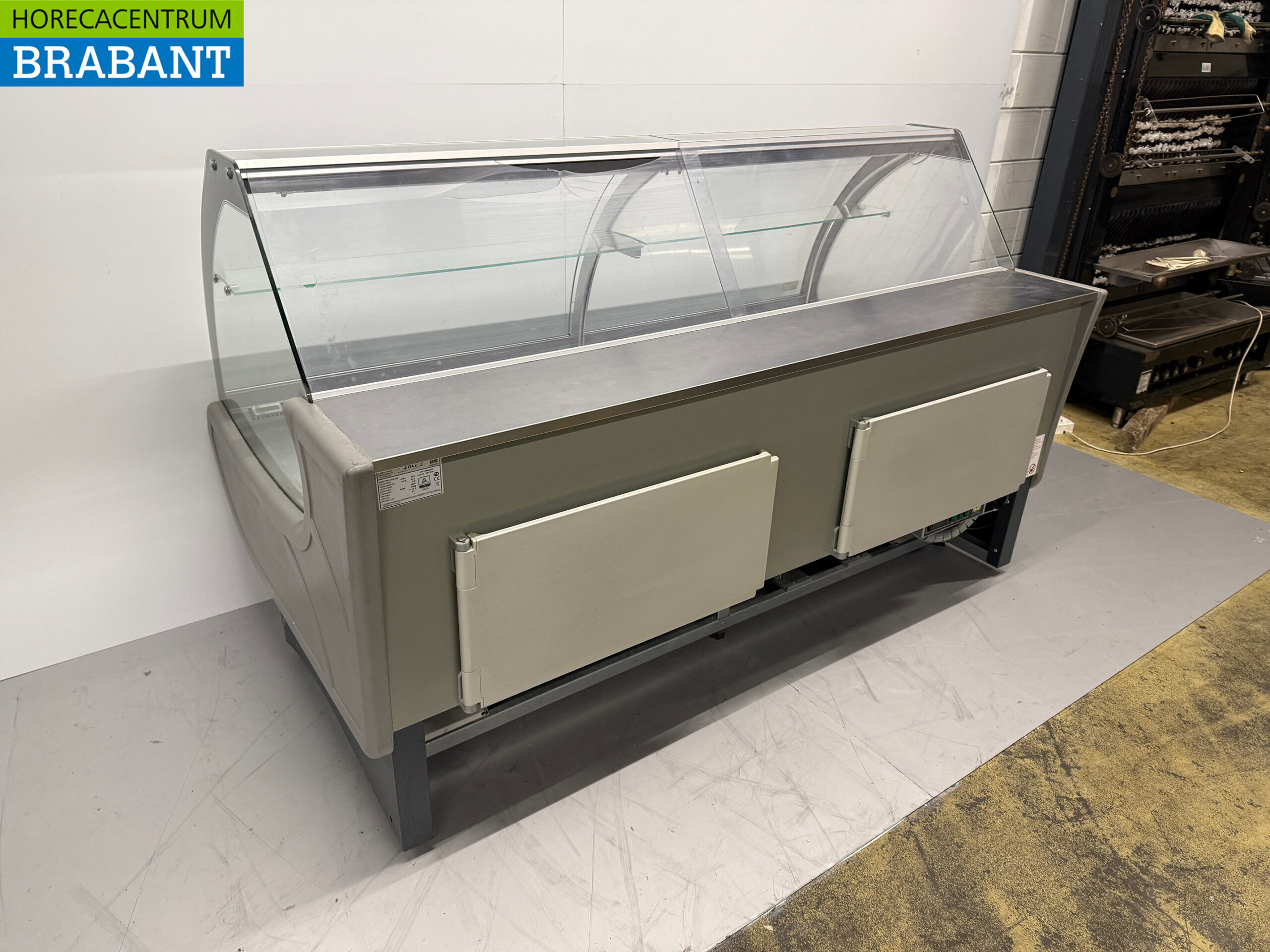 JBG-2 Refrigerated Snack Display Case 201 cm 230V Catering - Image 5