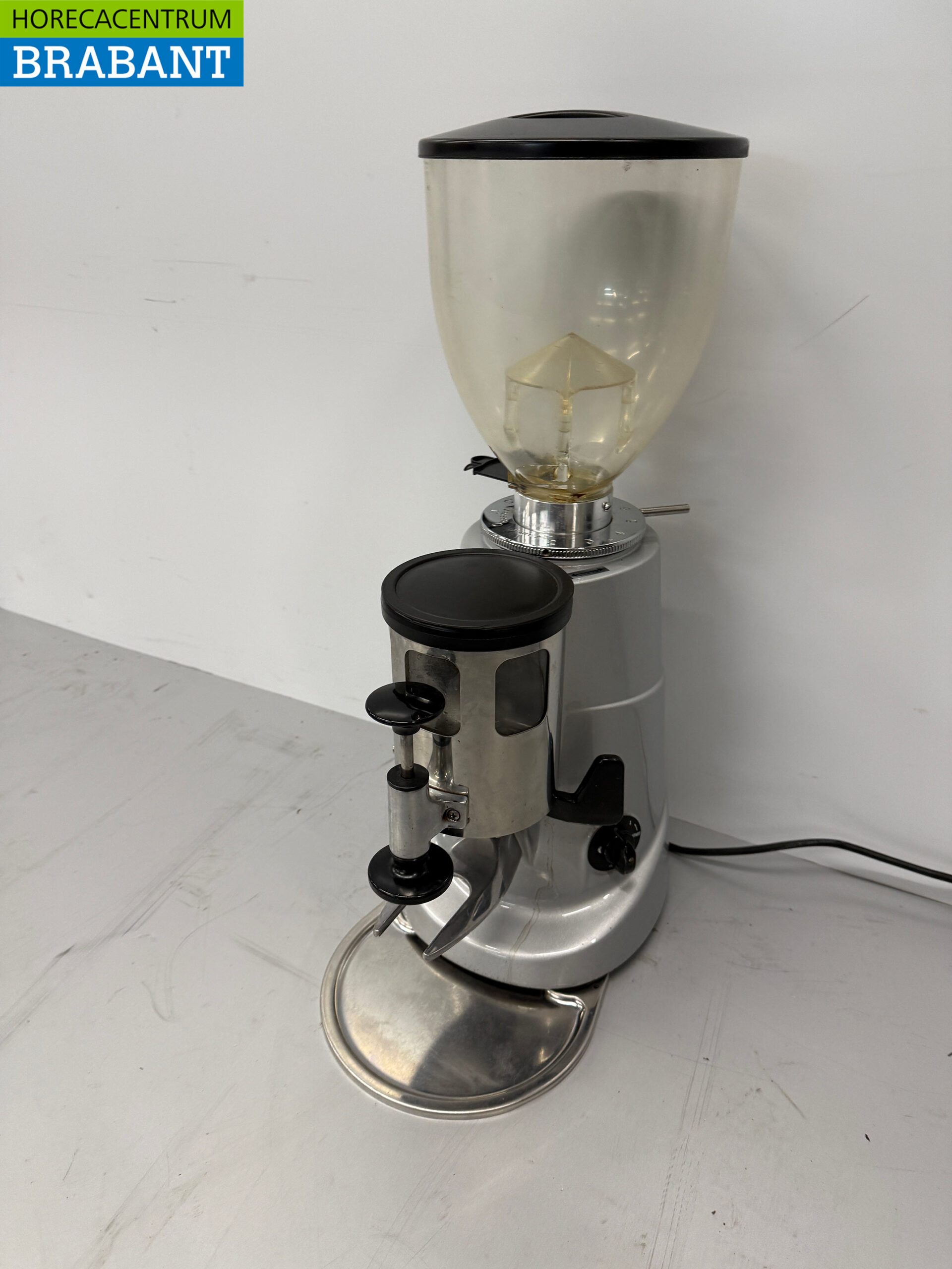 Fiorenzato Bean Grinder with reservoir 230V Catering - Image 2