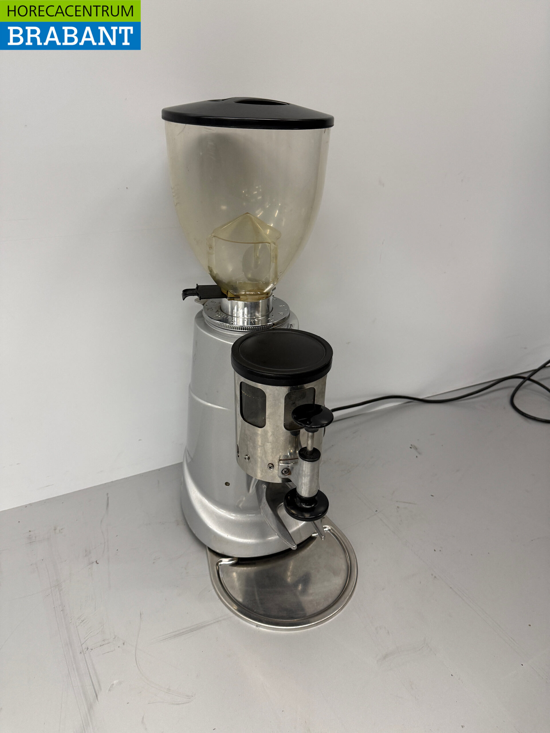 Fiorenzato Bean Grinder with reservoir 230V Catering - Image 3