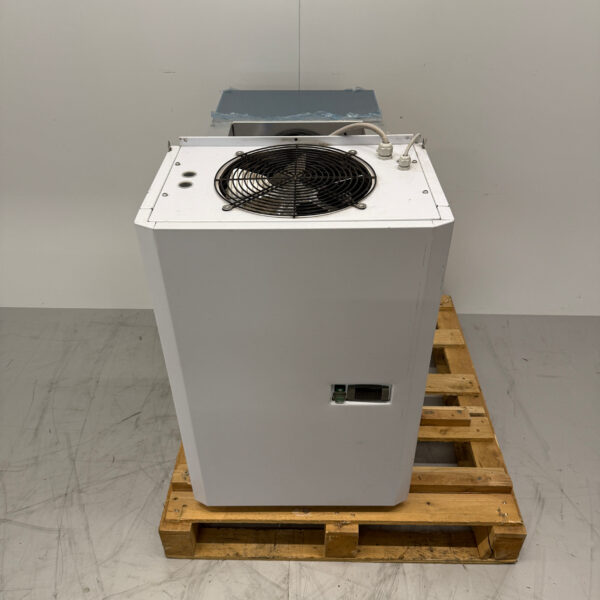 Combisteel Refrigeration Unit Refrigeration Unit Plug-in Monoblock Wall Unit 7.4 m3 230V Horeca