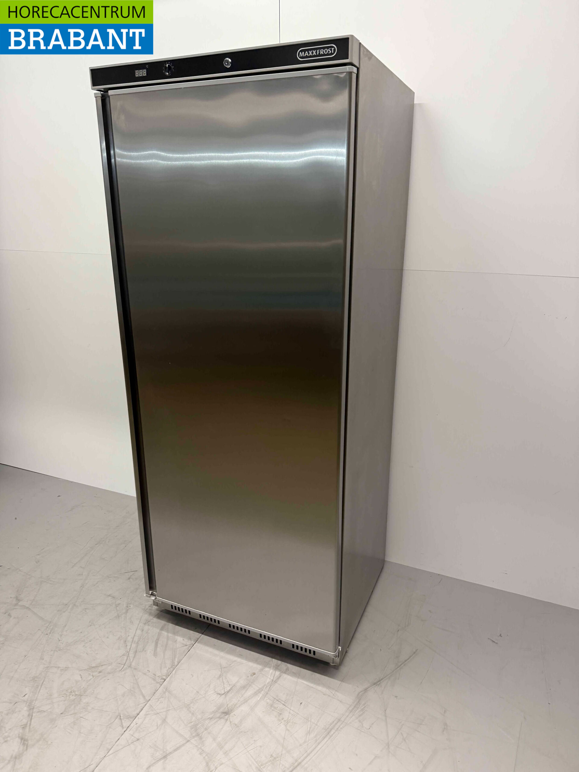 Stainless steel Maxxfrost Refrigeration 476 liters 230V Catering - Image 3