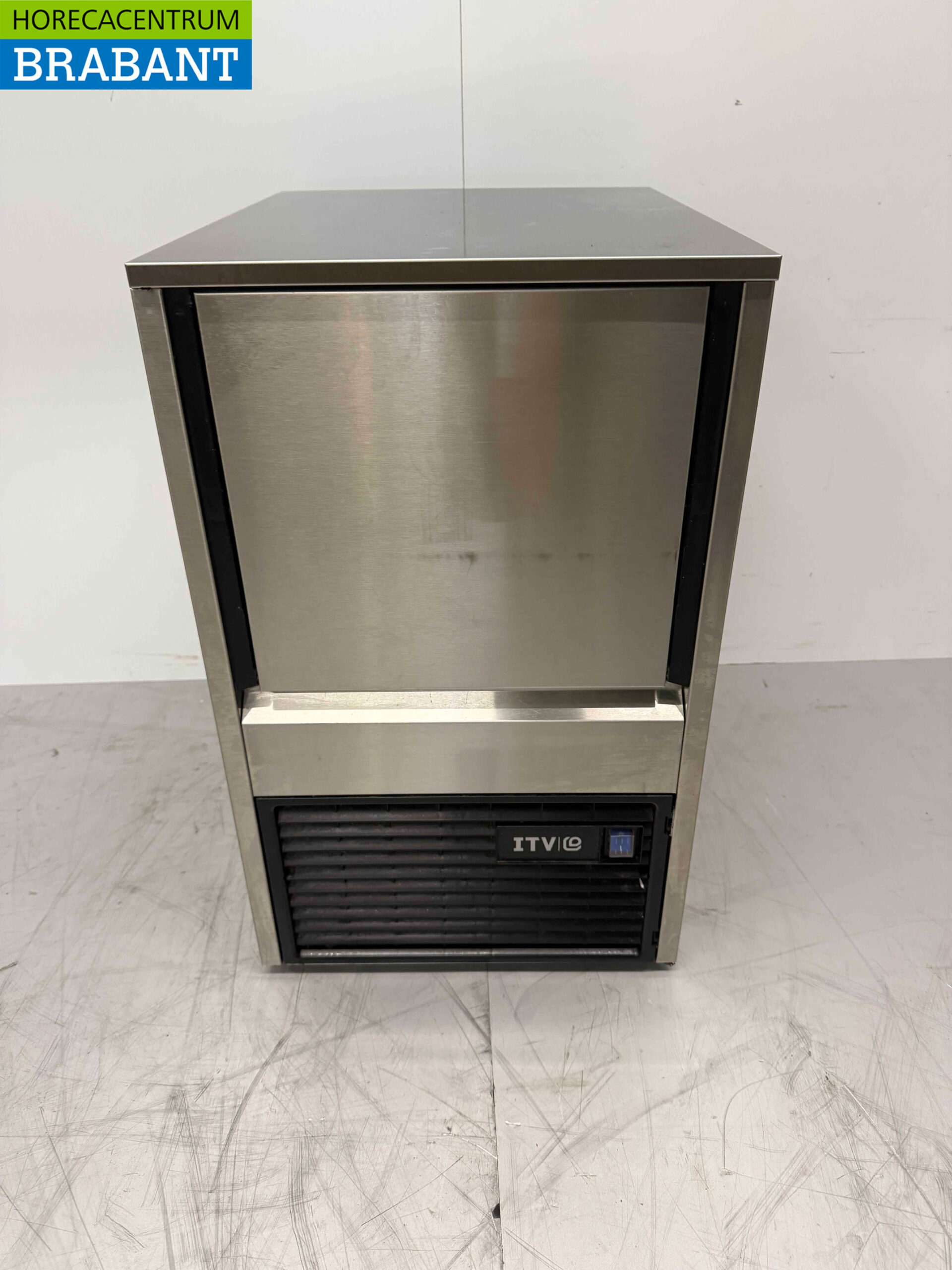 Stainless steel ITV Ice cube machine 21 kg/24h bunker 6 kilos 230V Horeca