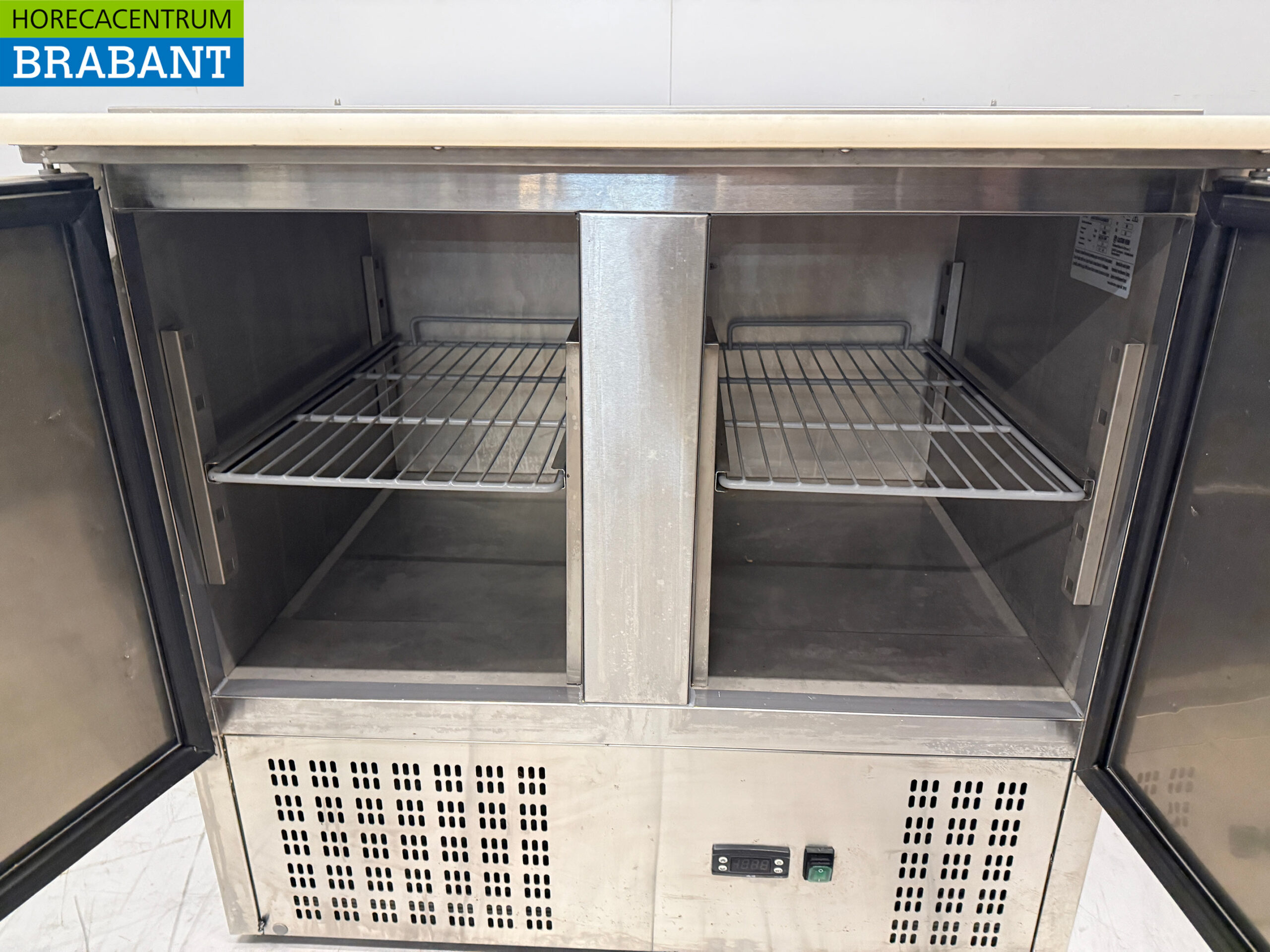 Stainless steel Saladette Refrigerated Workbench 2 doors 90 cm 230V Horeca - Image 5