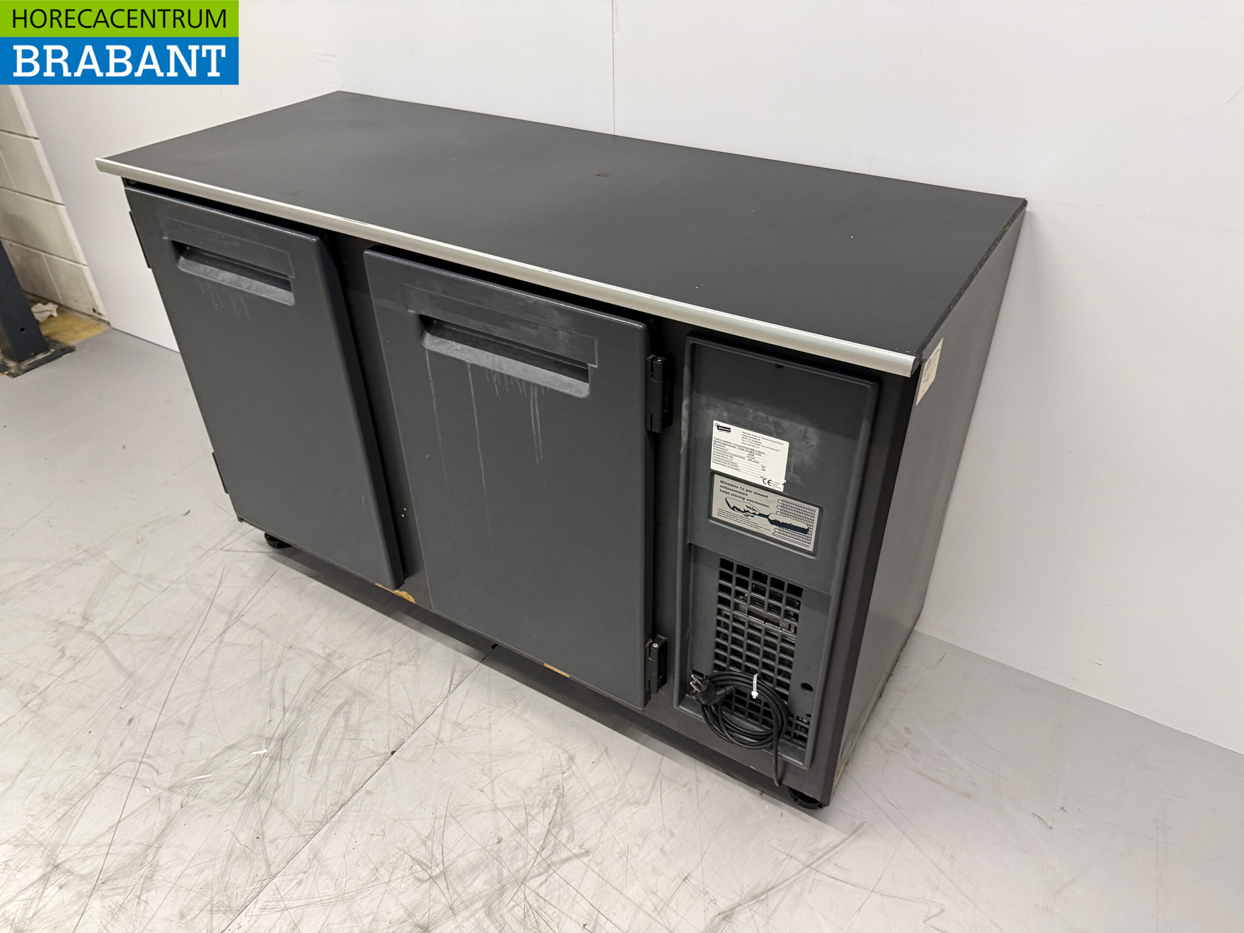 Bar fridge 2 doors 138,5 cm 230V Horeca - Image 2