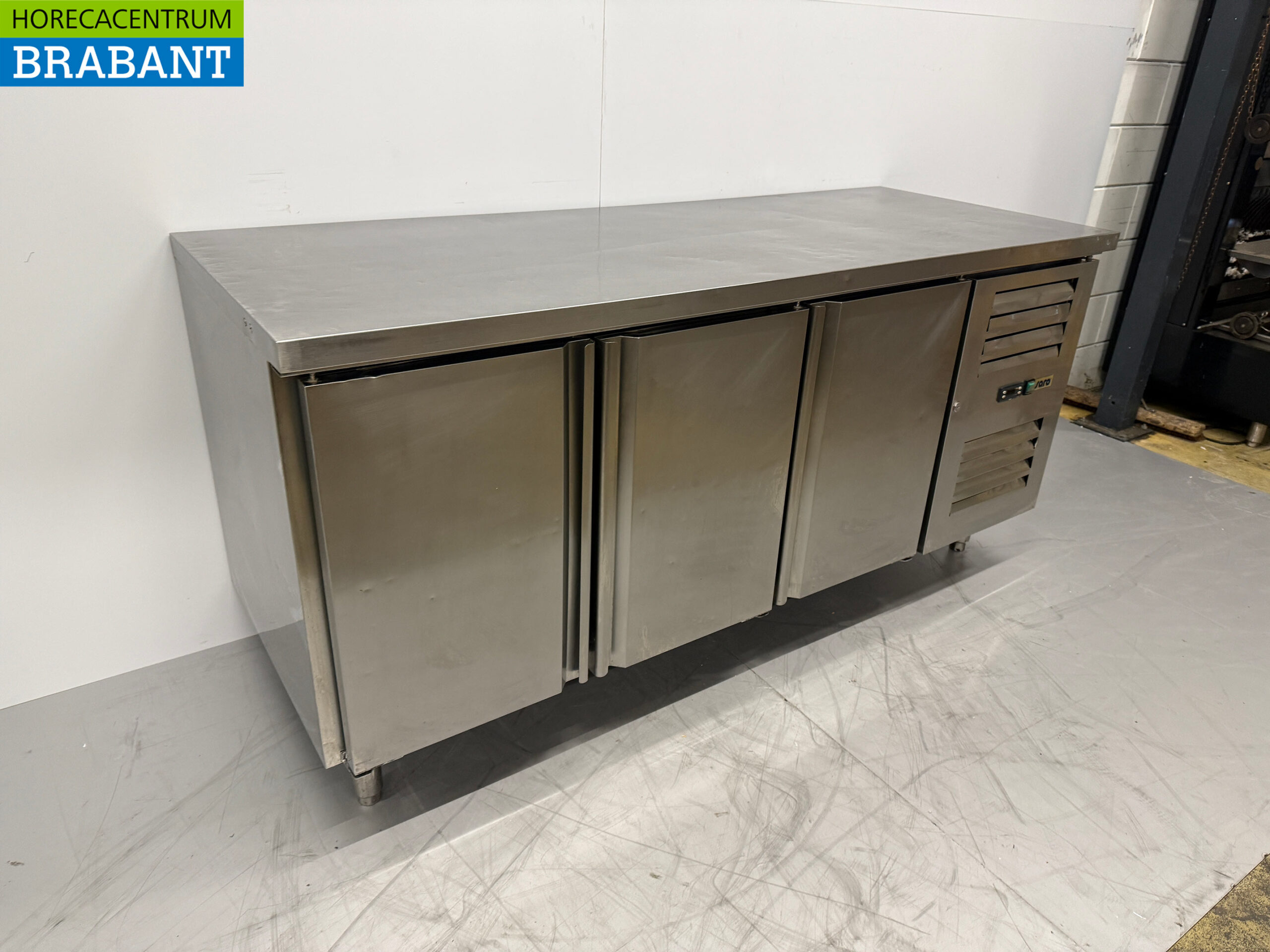 Stainless steel Saro Refrigerated Workbench 3 Doors 179.5 cm 230V Horeca - Image 3
