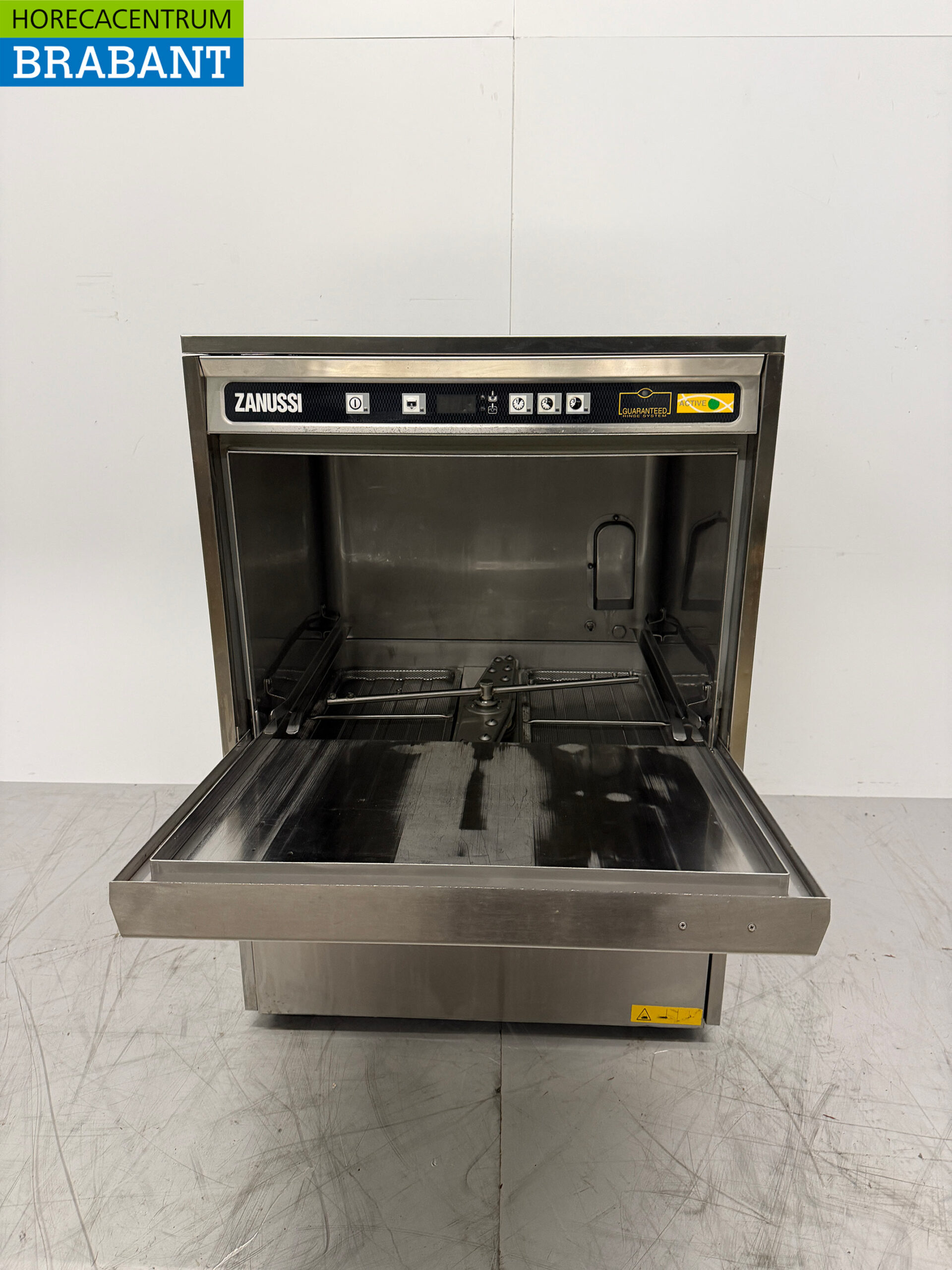 Stainless steel Zanussi Dishwasher 230V Catering - Image 4