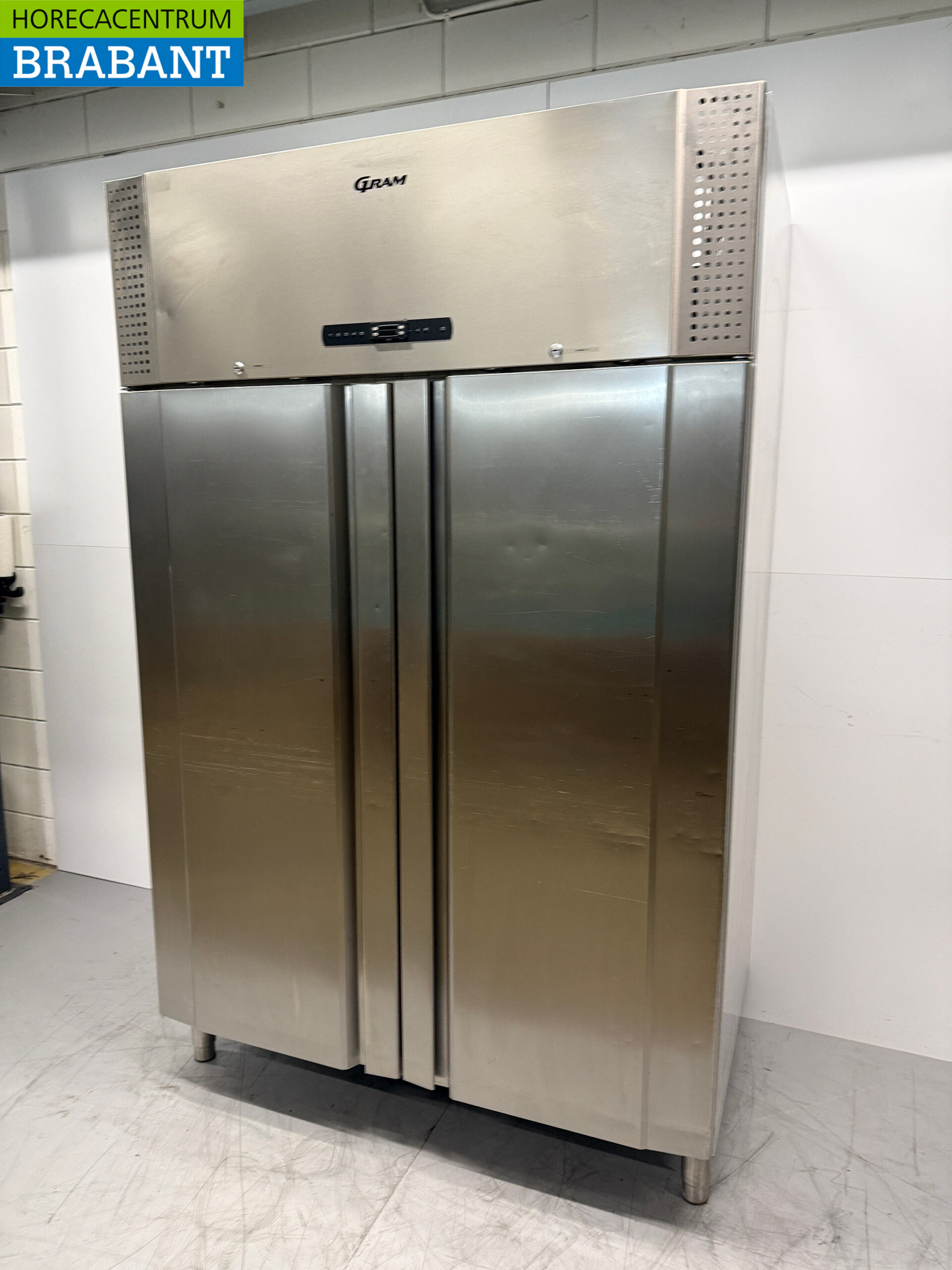 Stainless steel Gram Double door Refrigerator 1400 liters 230V Catering - Image 2