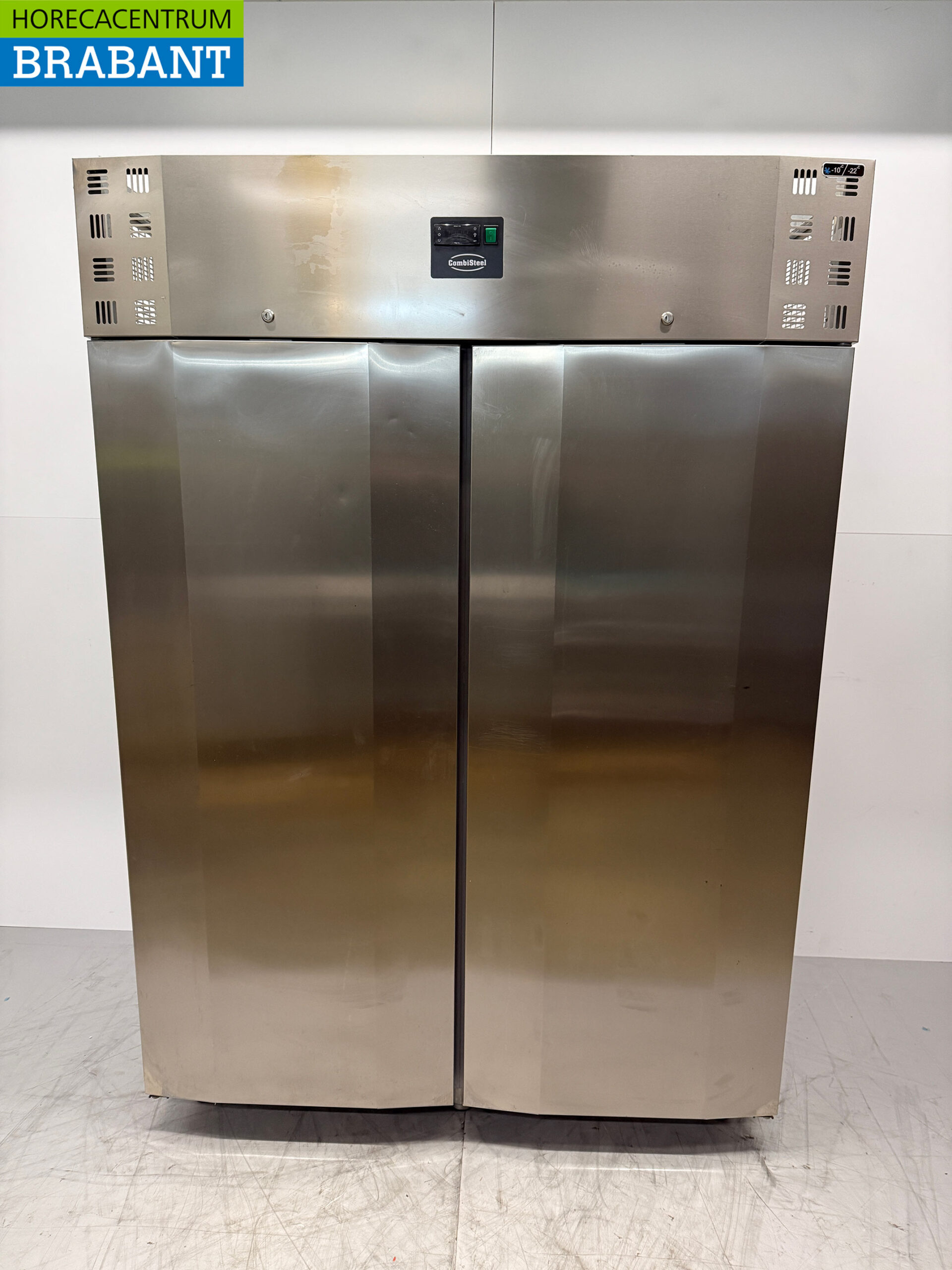 Stainless steel Combisteel Double Door Freezer 1400 liters 230V Horeca