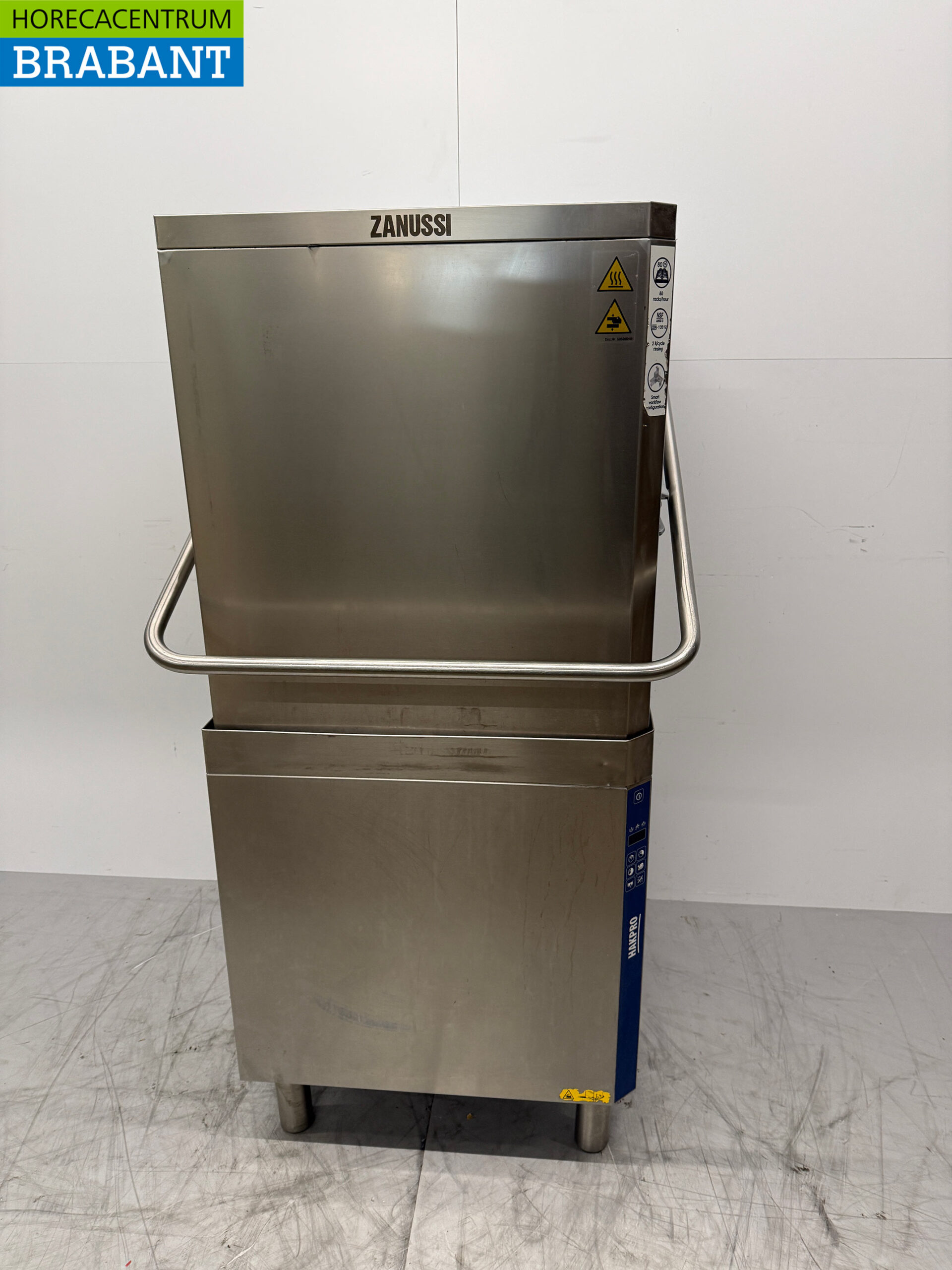 Stainless Steel Zanussi Sliding Dishwasher With Drain Pump 400V Catering