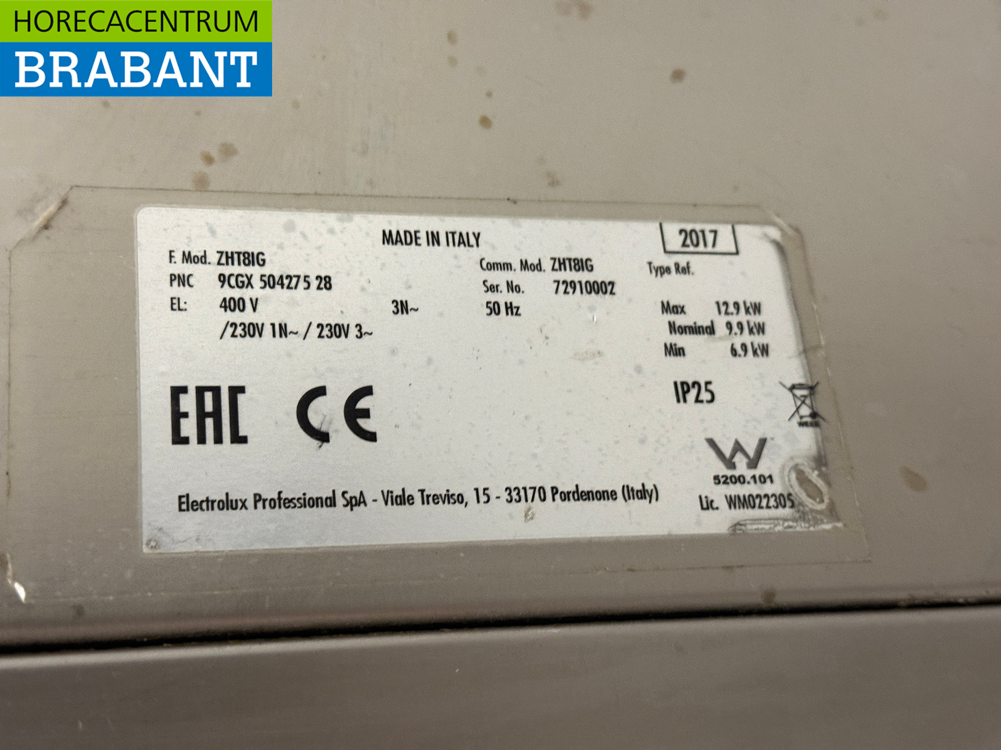 Stainless Steel Zanussi Sliding Dishwasher With Drain Pump 400V Catering - Image 6