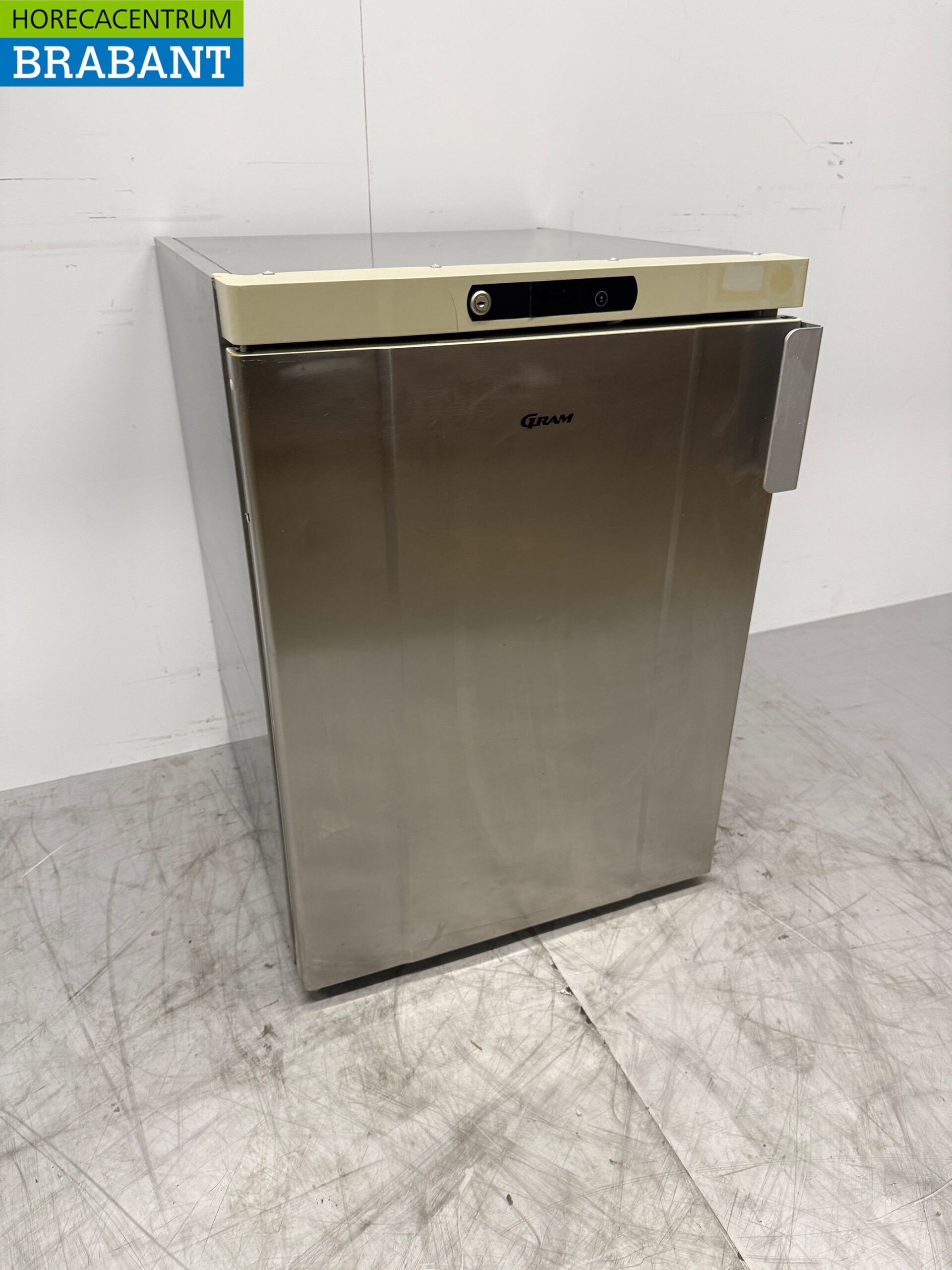 Stainless steel Gram Table Top Refrigerator 125 liters 230V Catering - Image 3