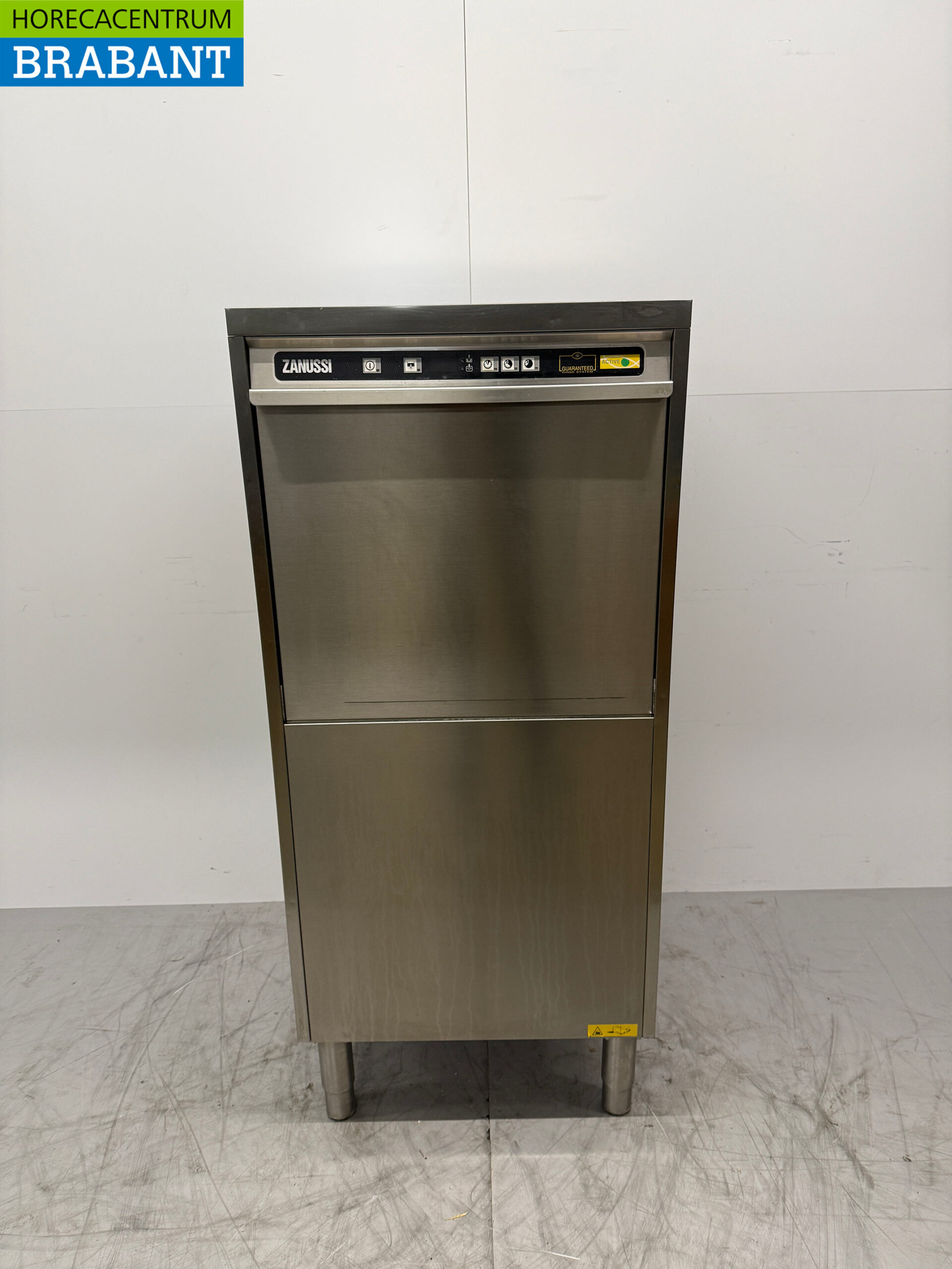 Stainless steel Zanussi Dishwasher with drain pump 400V Catering