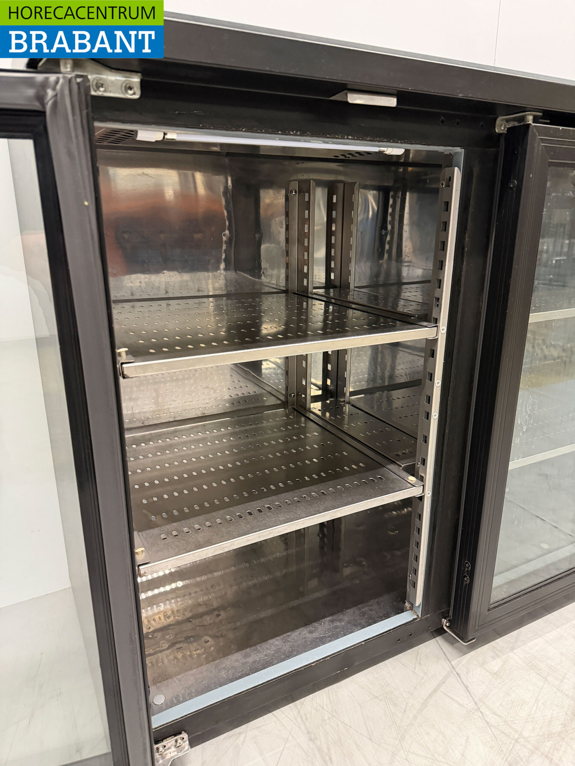 Bar Refrigerator 3 Glass Folding Doors 200,3 cm 230V Catering - Image 4