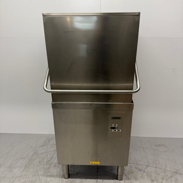 Stainless steel Zanussi Sliding dishwasher with drain pump 400V Catering