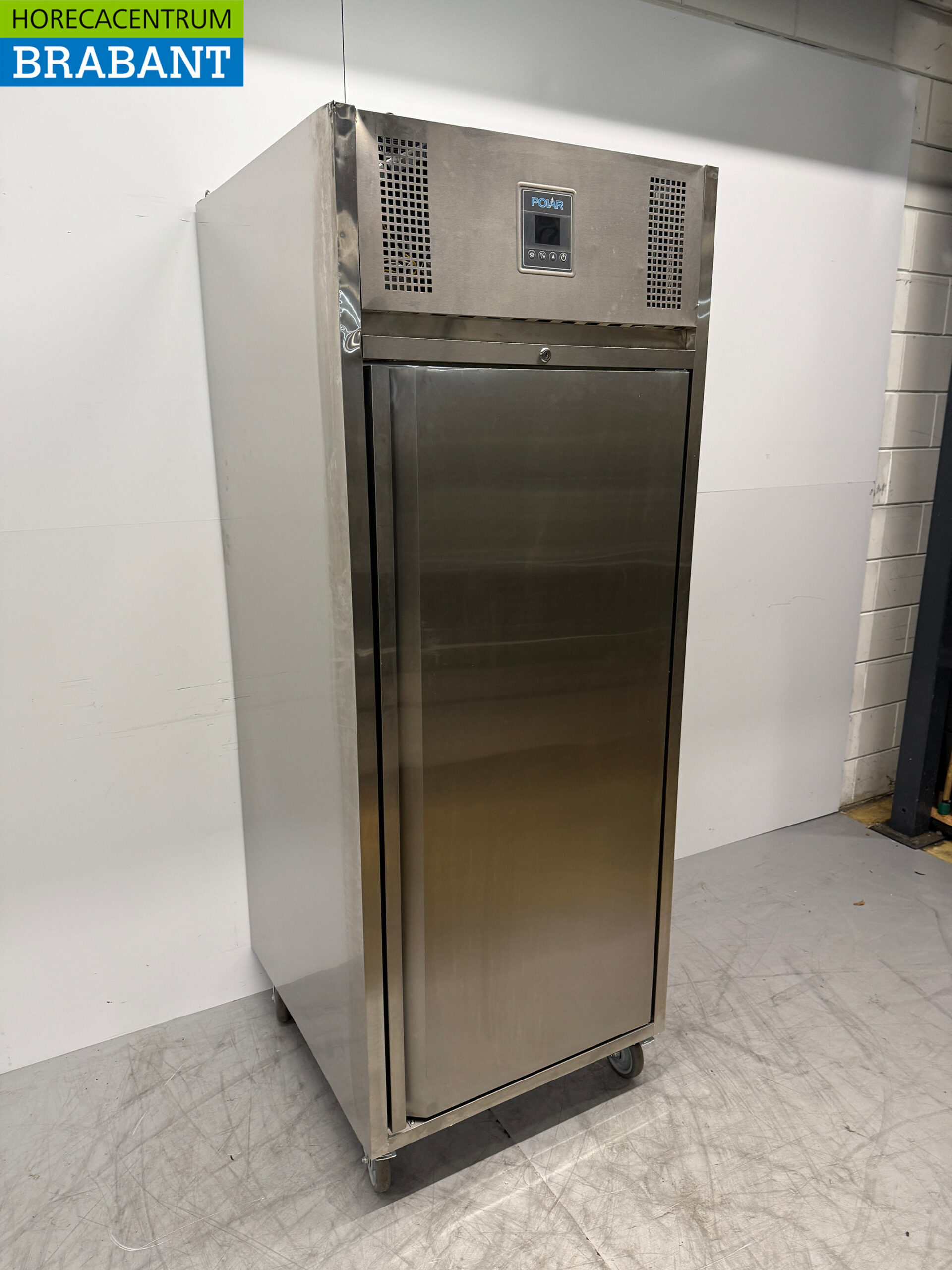 Stainless steel Polar Mobile Freezer 550 liters 230V Horeca - Image 3