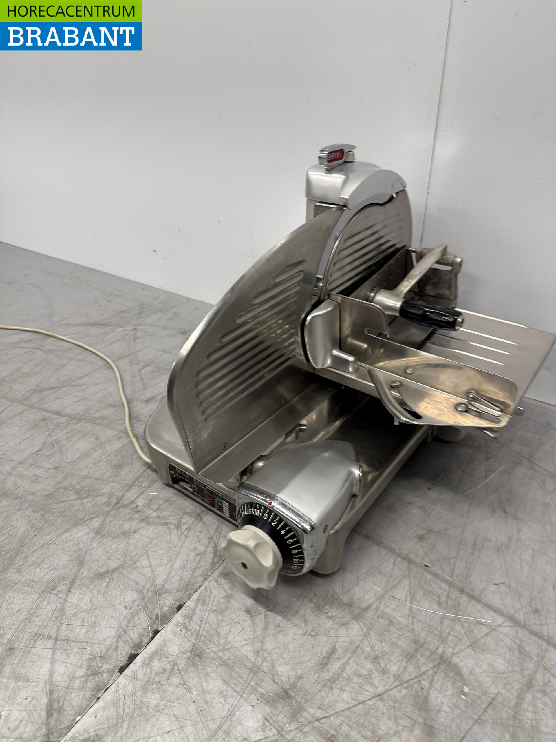 Stainless steel Berkel 834 Meat Slicer Slicer 230V Catering Butchery - Image 2