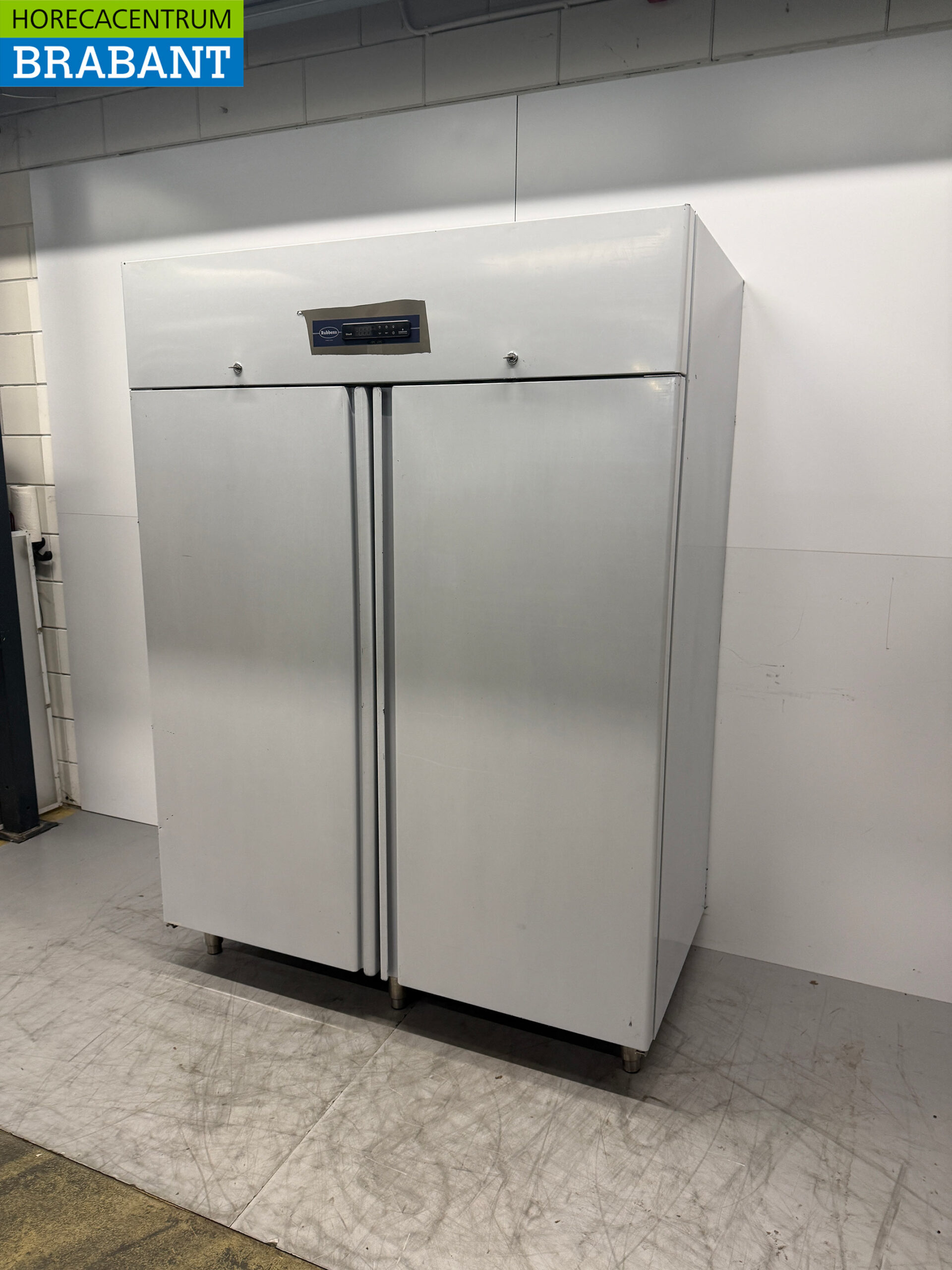 Stainless steel Rubbens Double Door Freezer 1120 liters 230V Horeca - Image 2