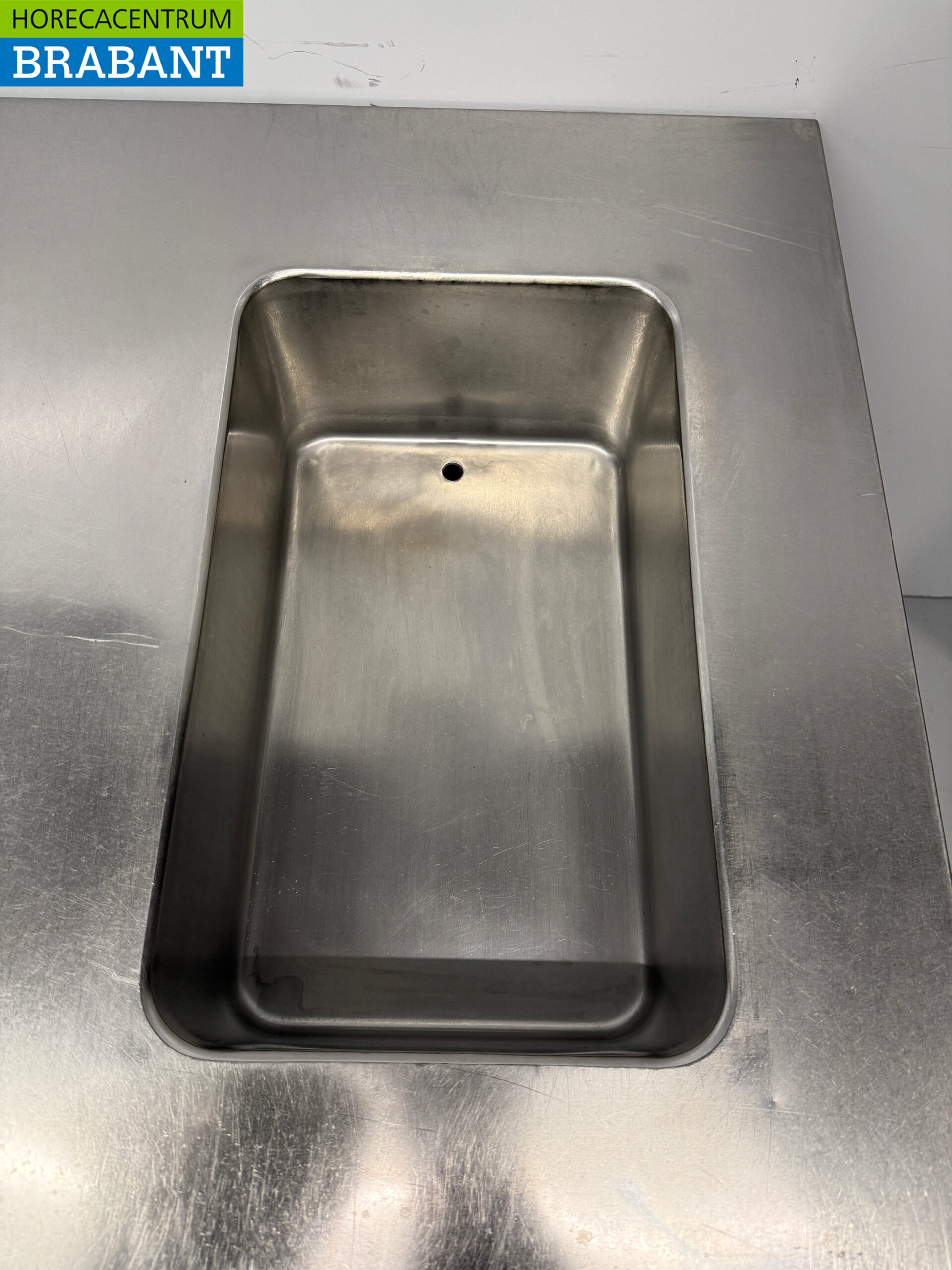 Stainless steel Worktable with built-in Bain Marie 250 cm 230V Horeca - Image 4