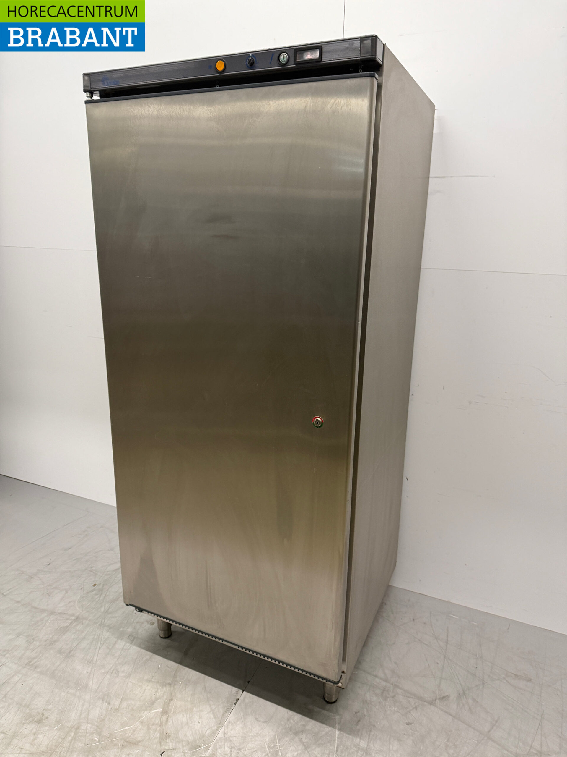 Stainless steel Jumbo Freezer 525 liters 230V Horeca - Image 2