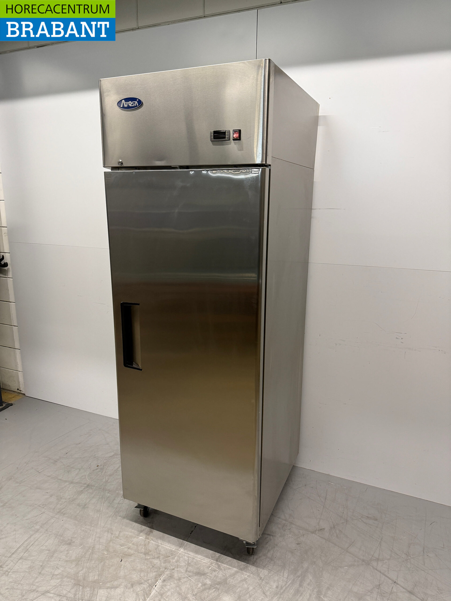 Stainless steel Atosa Mobile Freezer 670 liters 230V Horeca - Image 2