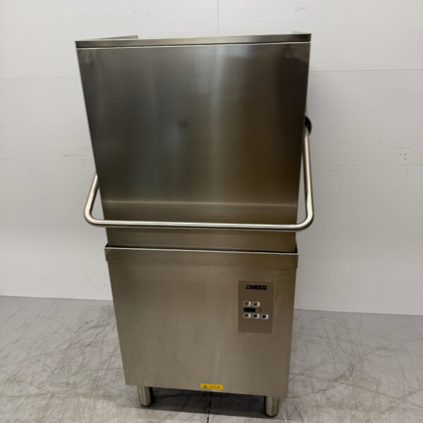 Stainless steel Zanussi Sliding dishwasher 400V Catering