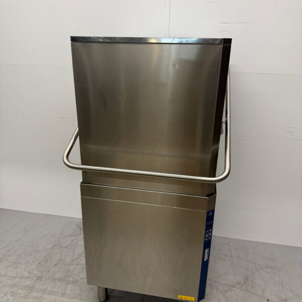 Stainless steel Zanussi Sliding dishwasher with drain pump 400V Catering