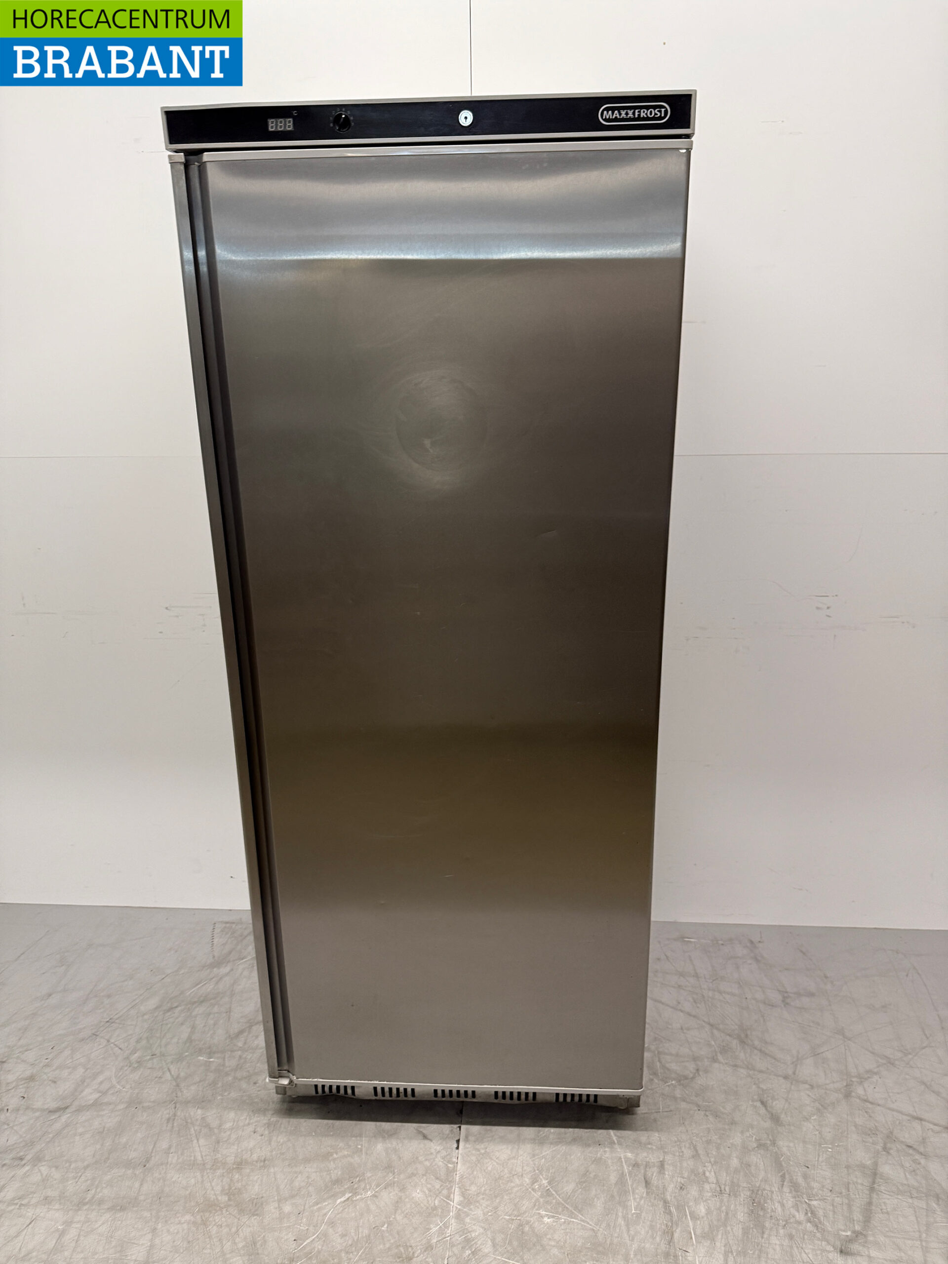 Stainless steel Maxxfrost Refrigeration 570 liters 230V Catering