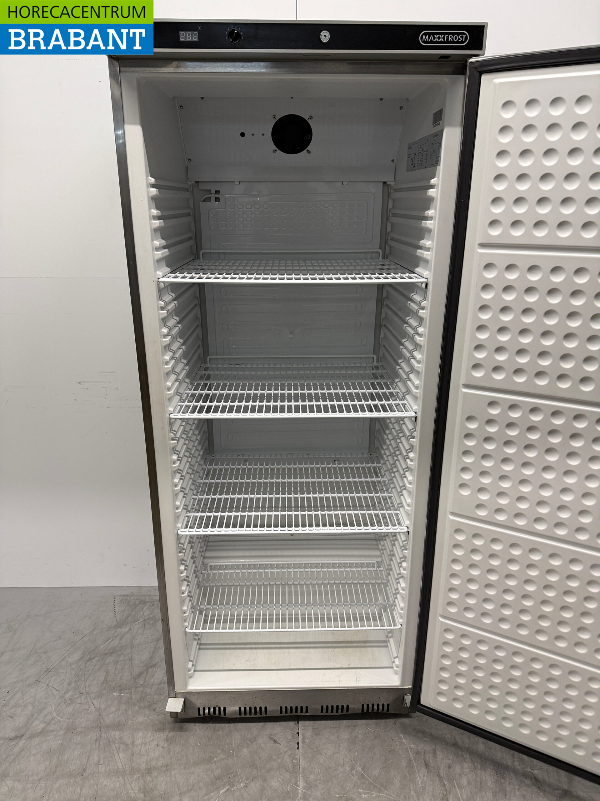 Stainless steel Maxxfrost Refrigeration 570 liters 230V Catering - Image 4