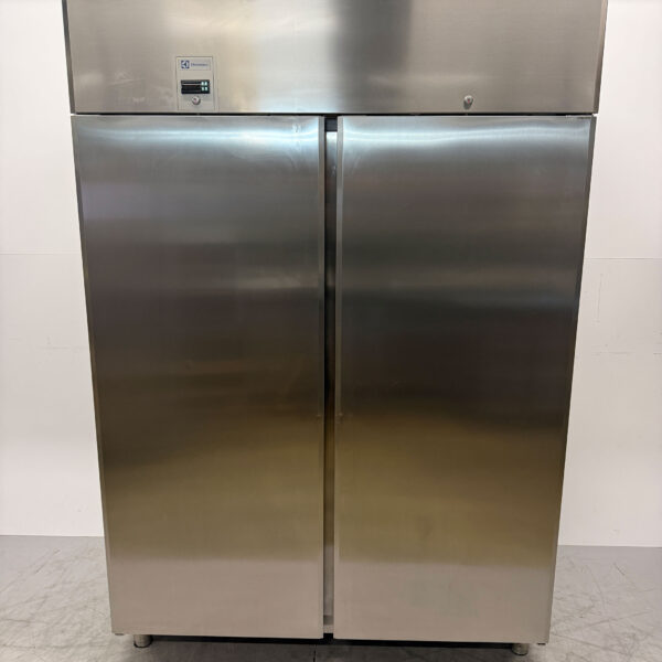 Stainless steel Electrolux Double door Refrigerator 1430 liters 230V Catering