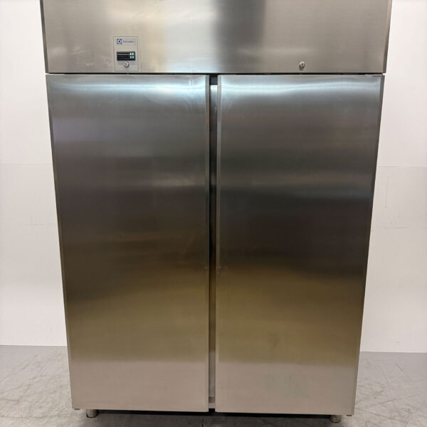 Stainless steel Electrolux Double door Refrigerator 1430 liters 230V Catering