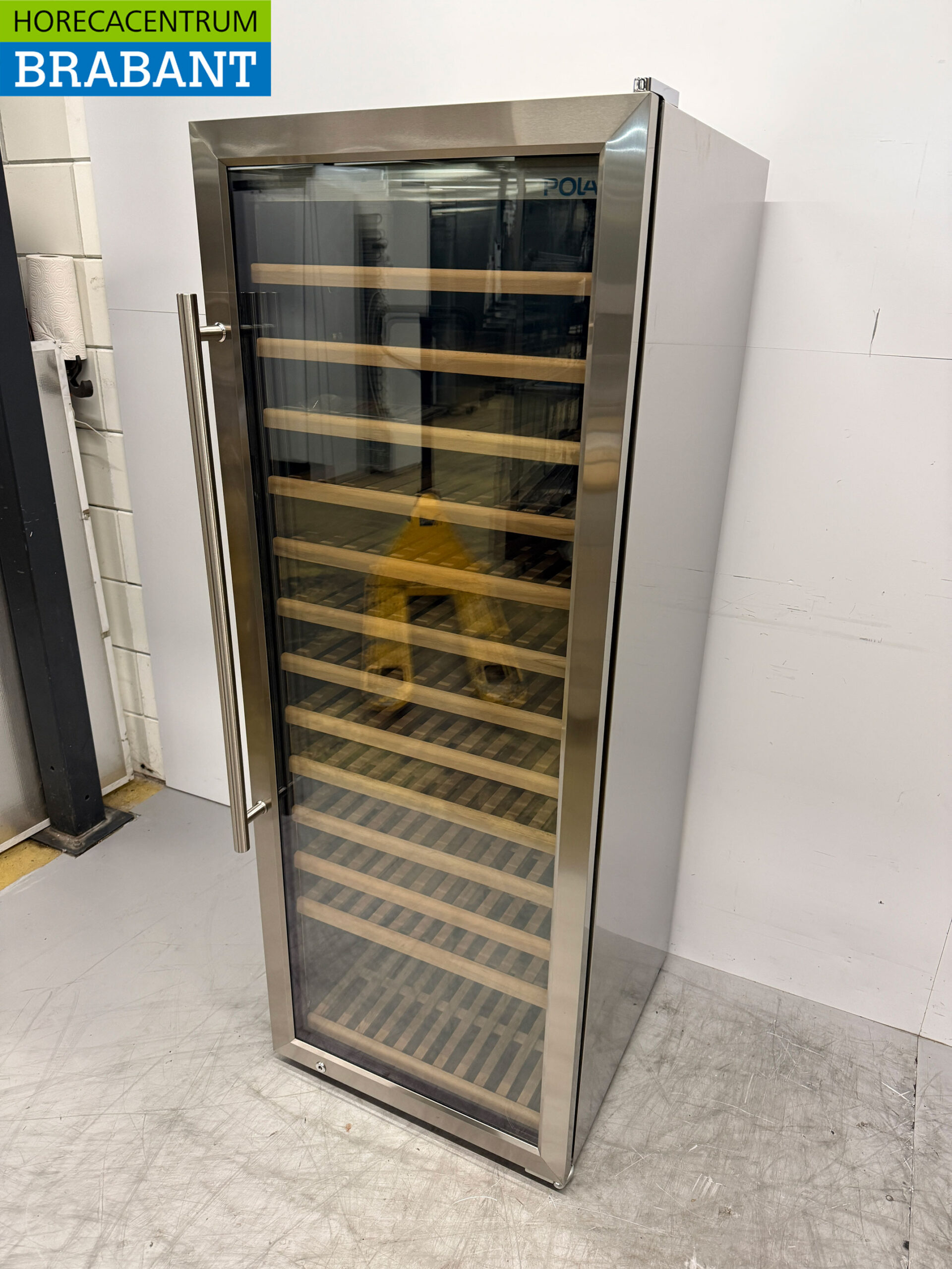 Polar GM888 Wine Refrigerator Wine refrigerator 118 bottles 230V Catering - Image 3