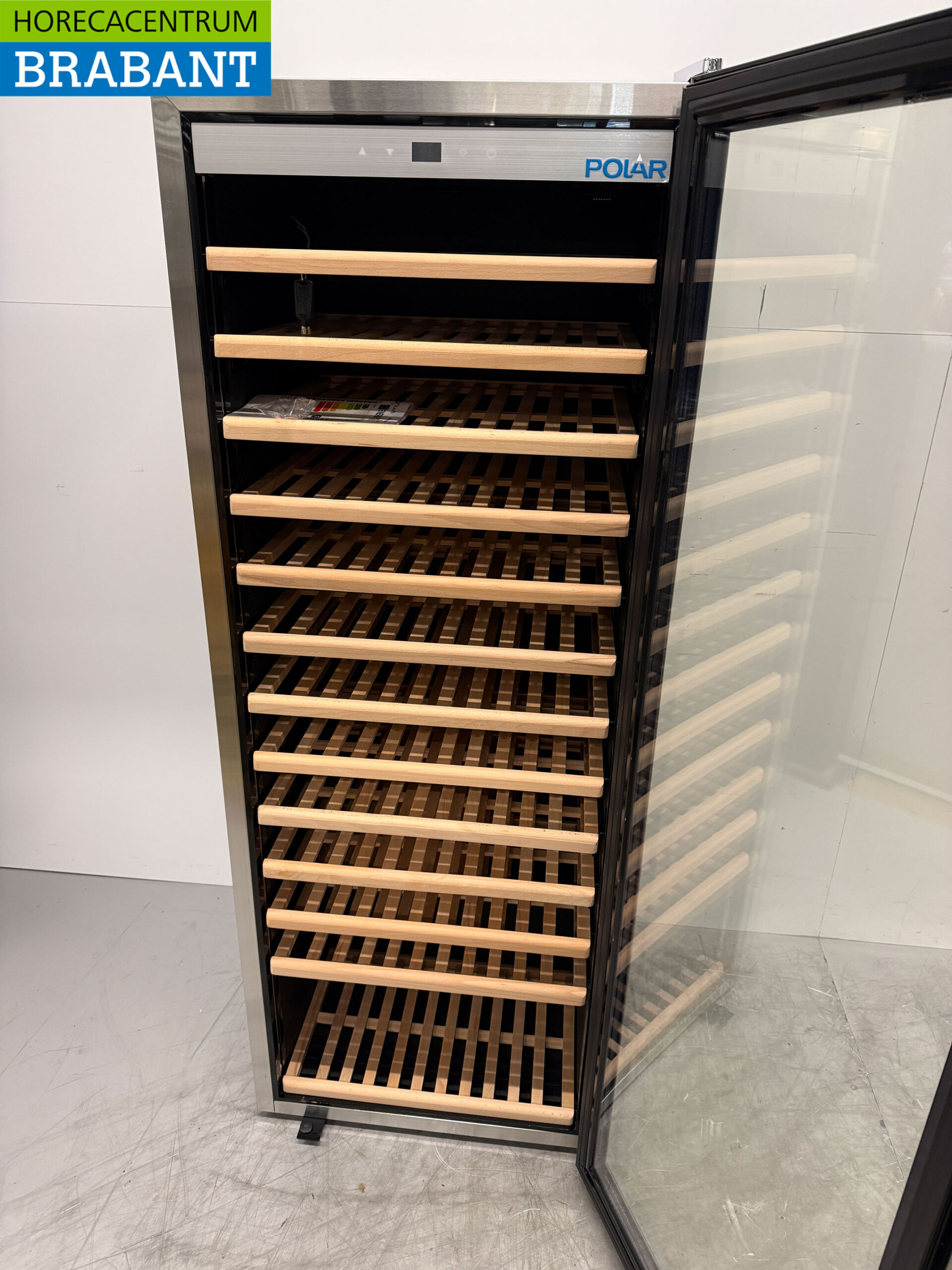 Polar GM888 Wine Refrigerator Wine refrigerator 118 bottles 230V Catering - Image 4