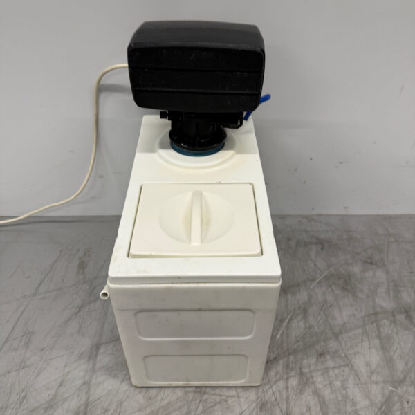 Lubron Miniline Automatic Water Softener 160 liters per hour 230V Horeca