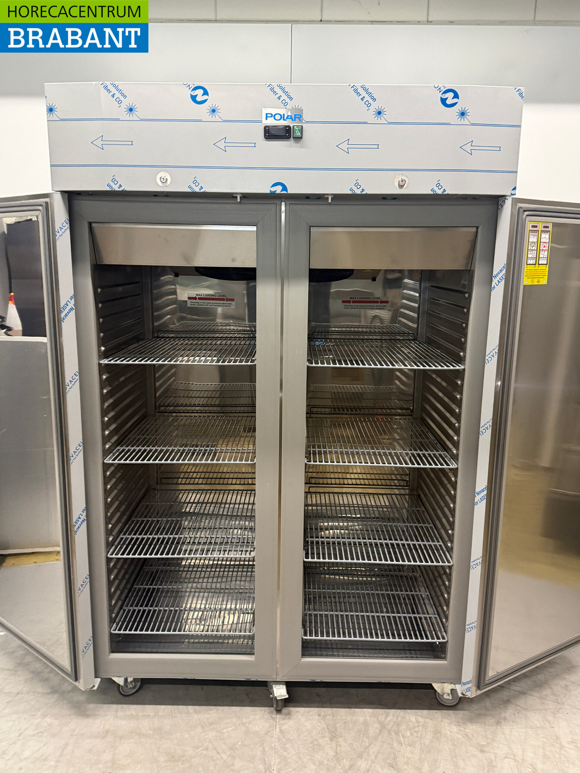 Stainless steel Polar Mobile Double Door Freezer 1400 liters 230V Horeca - Image 4